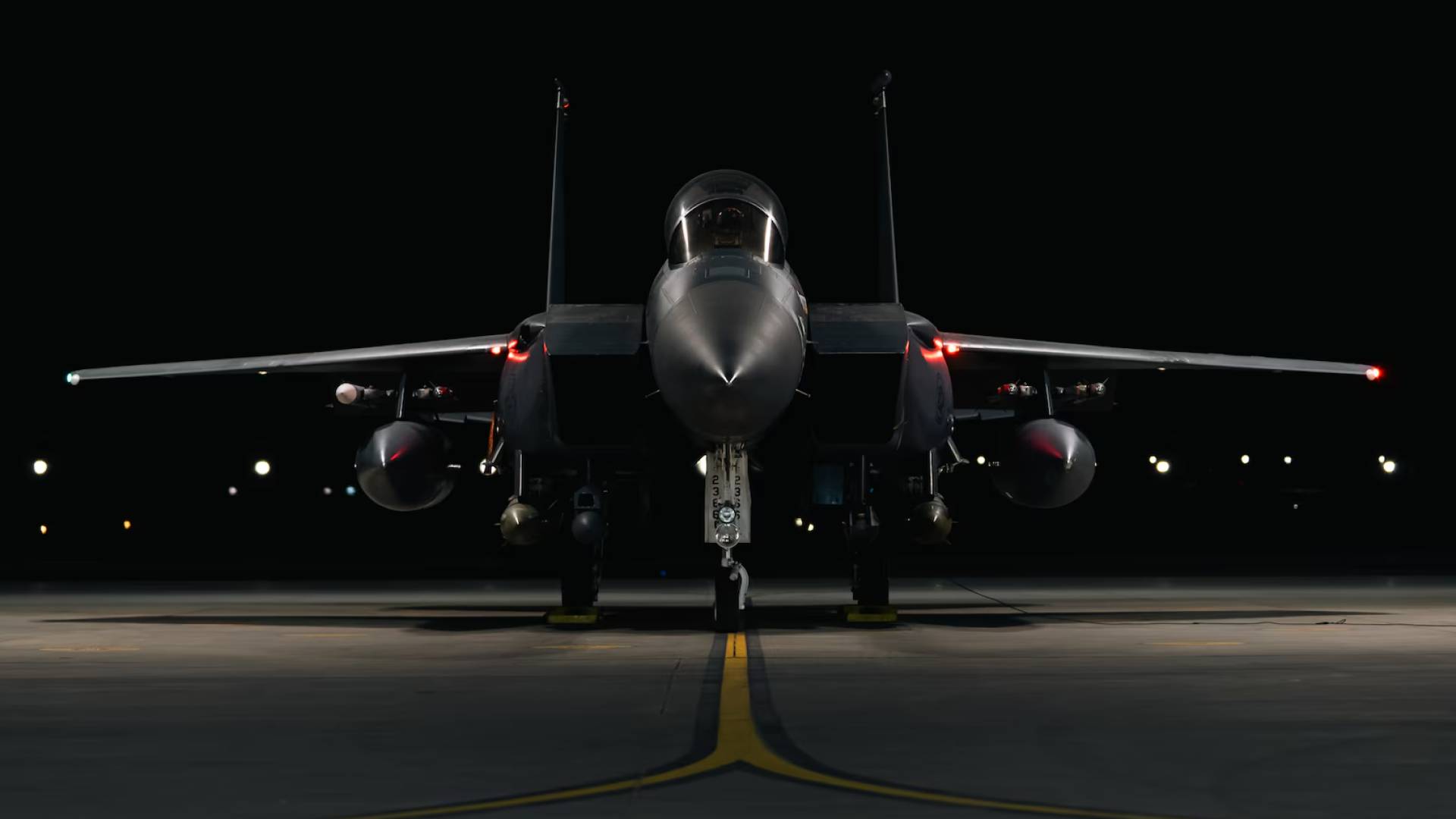 القوات الأمريكية وقوات الدول الشريكة تشن غارات على أهداف لداعش