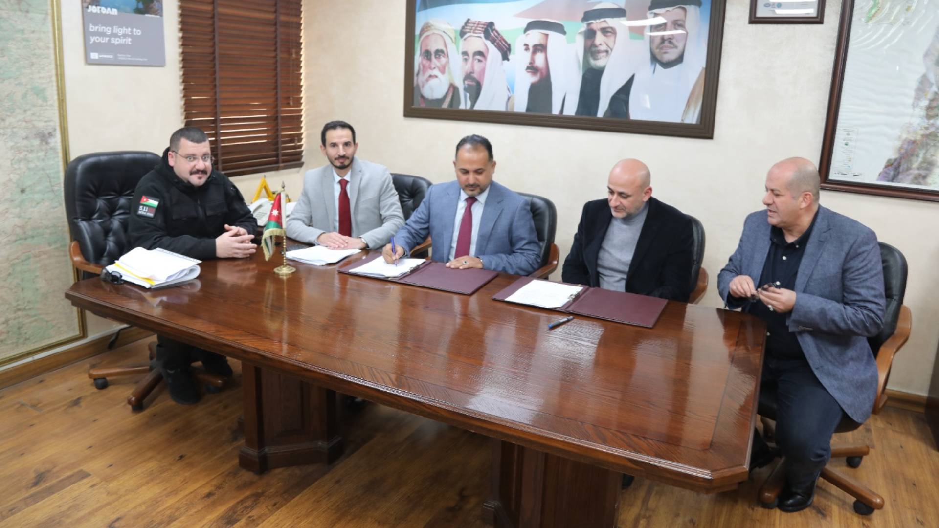سلطة وادي الأردن توقع اتفاقيات استثمارية لتعزيز التنمية وتوفير فرص العمل