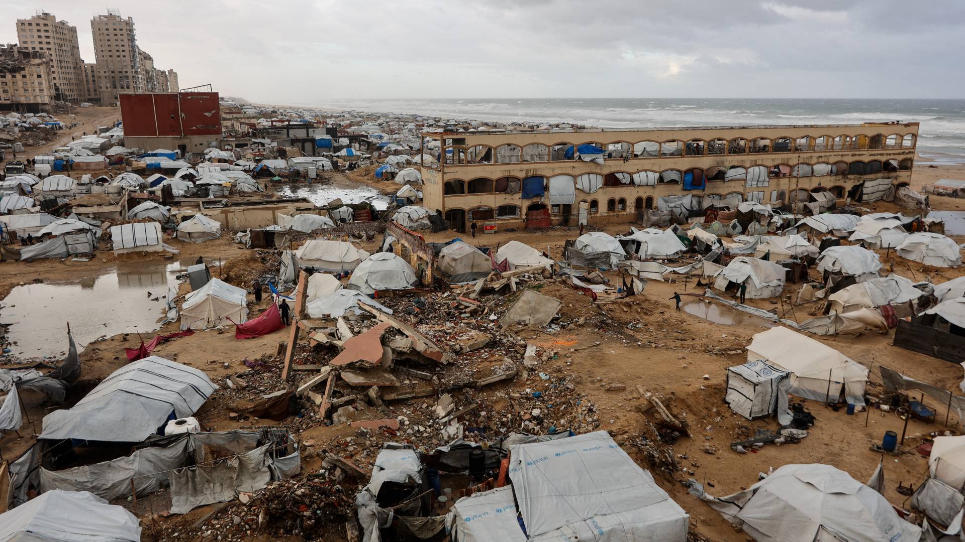 الخيام في قطاع غزة