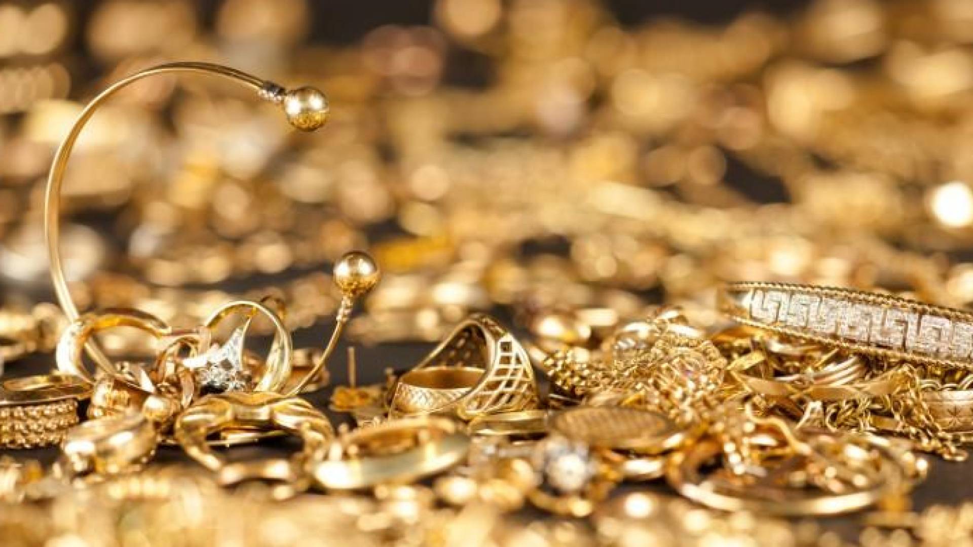 مجوهرات ذهبية