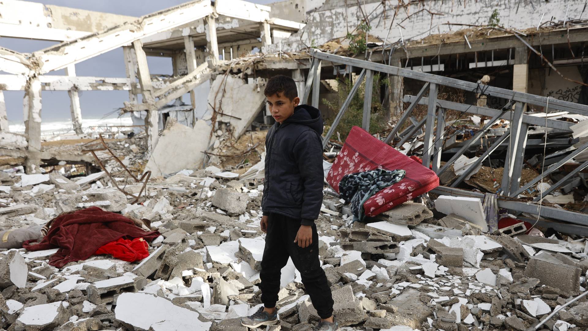 معاناة أهالي قطاع غزة