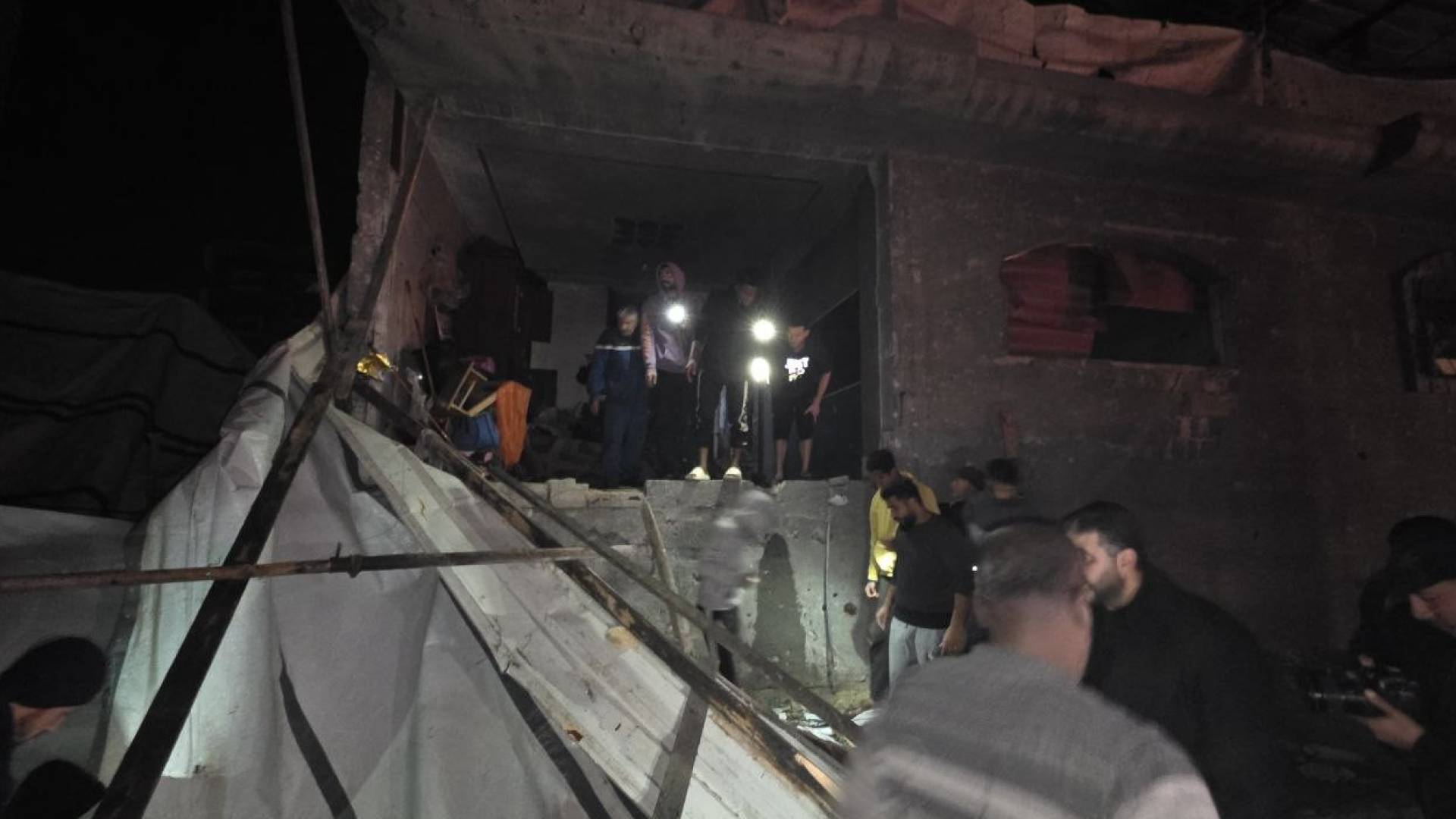 9 شهداء بنيران جيش الاحتلال في القطاع منذ صباح الخميس