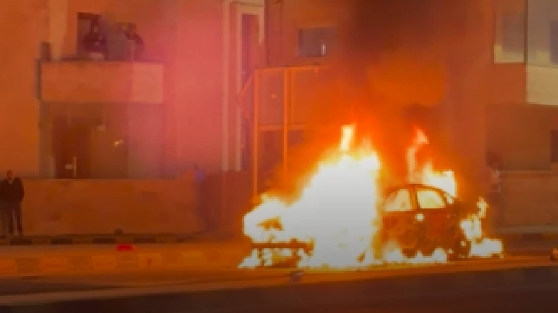 حريق مركبة في مرج الحمام