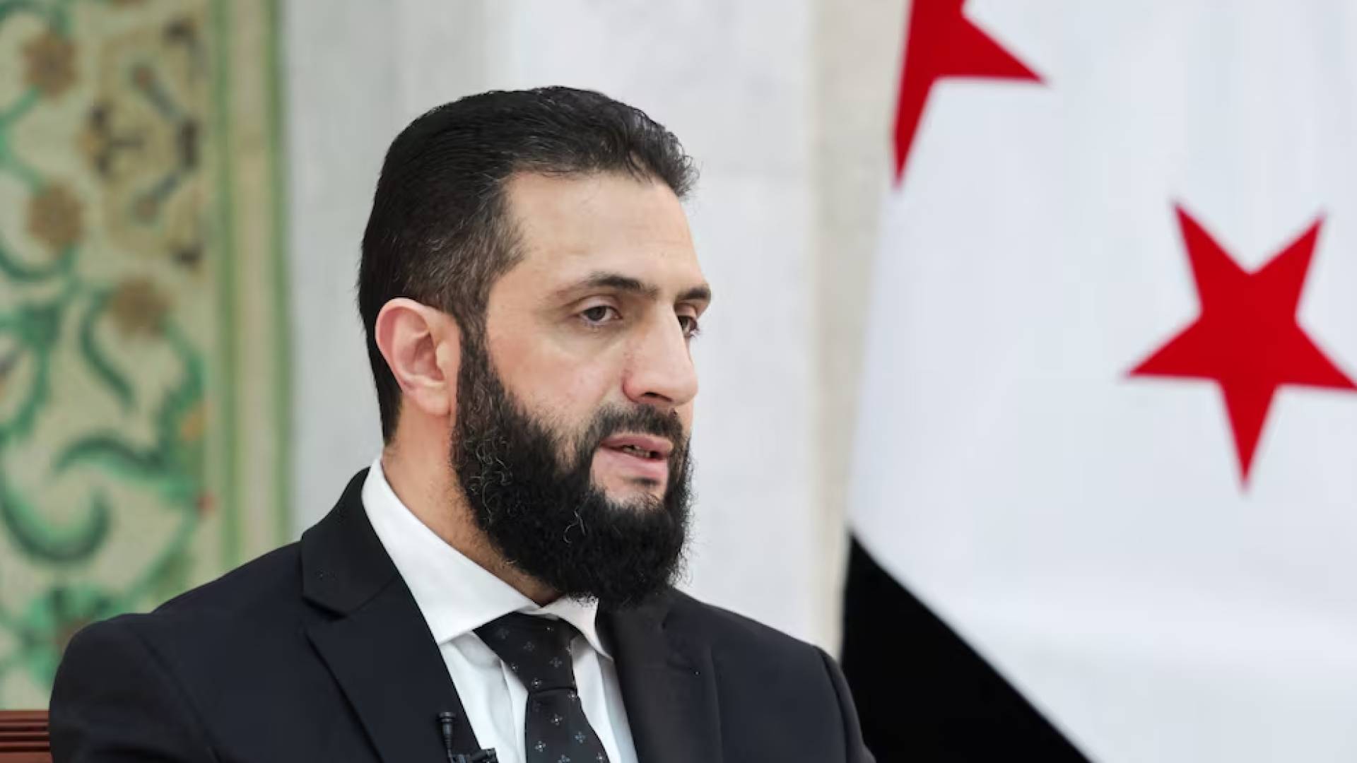 الرئيس السوري أحمد  الشرع