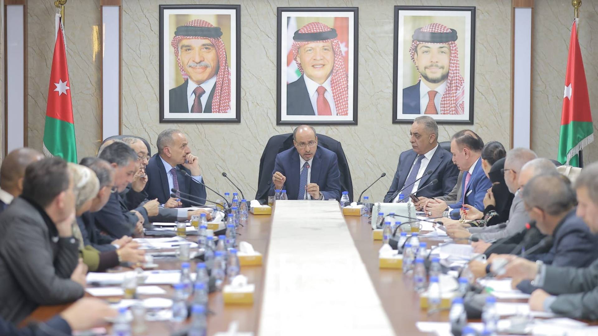 " المالية النيابية"