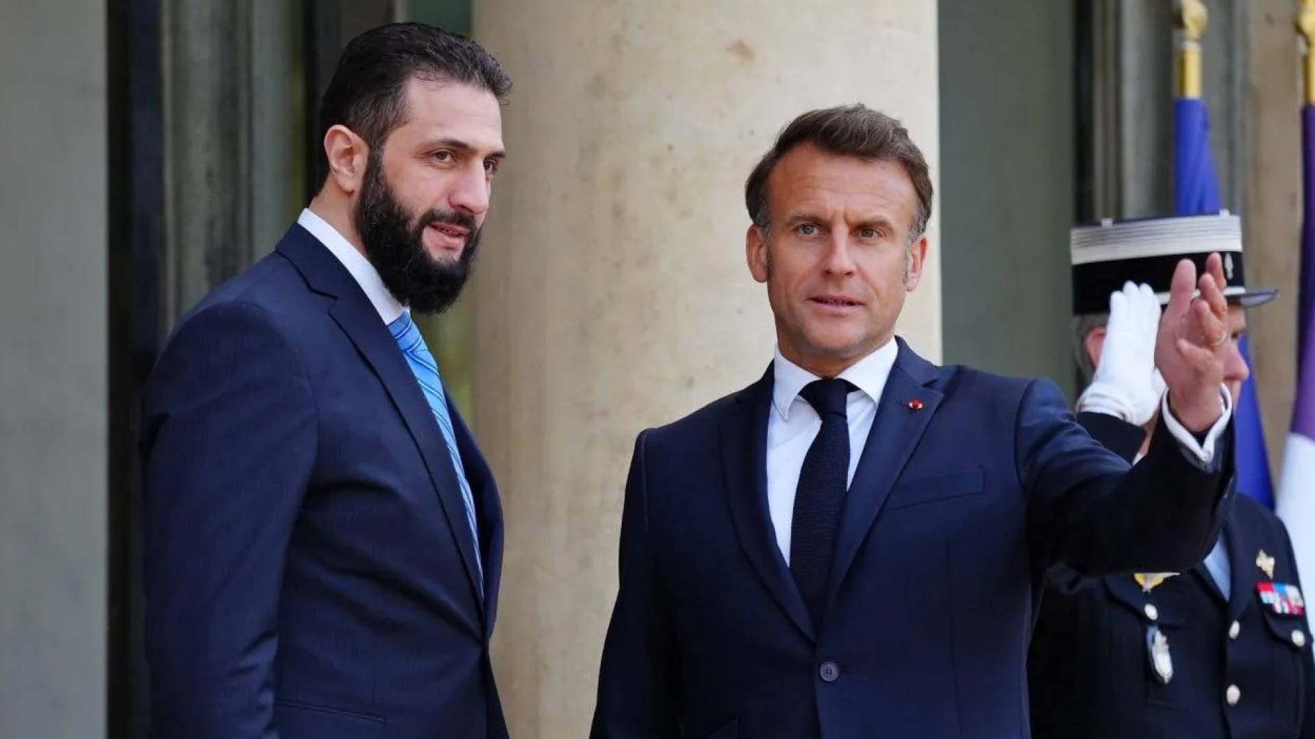 الرئيس السوري أحمد الشرع و الرئيس الفرنسي إيمانويل ماكرون