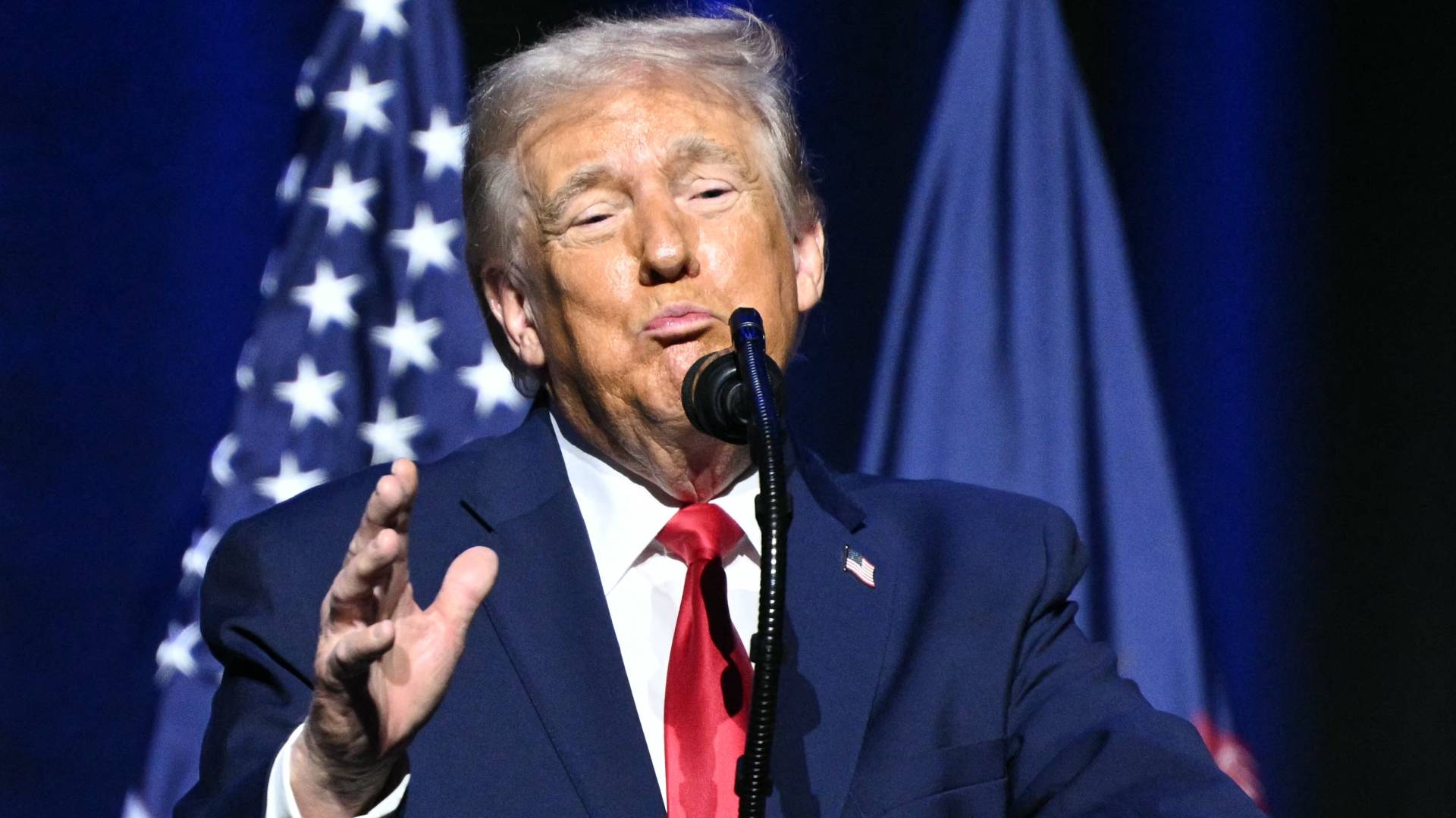 الرئيس الأمريكي دونالد  ترمب