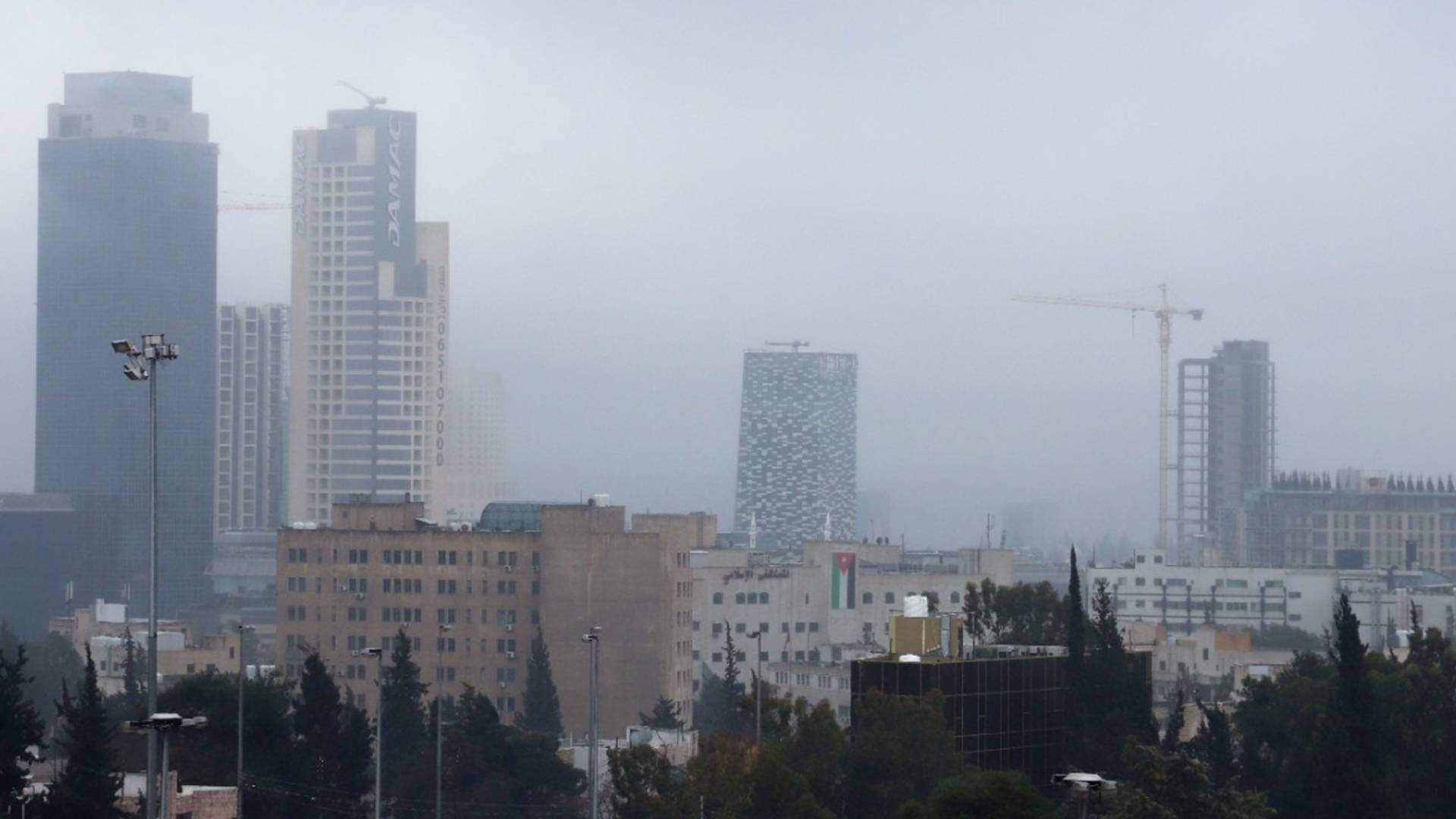 تشكل الضباب في عمان