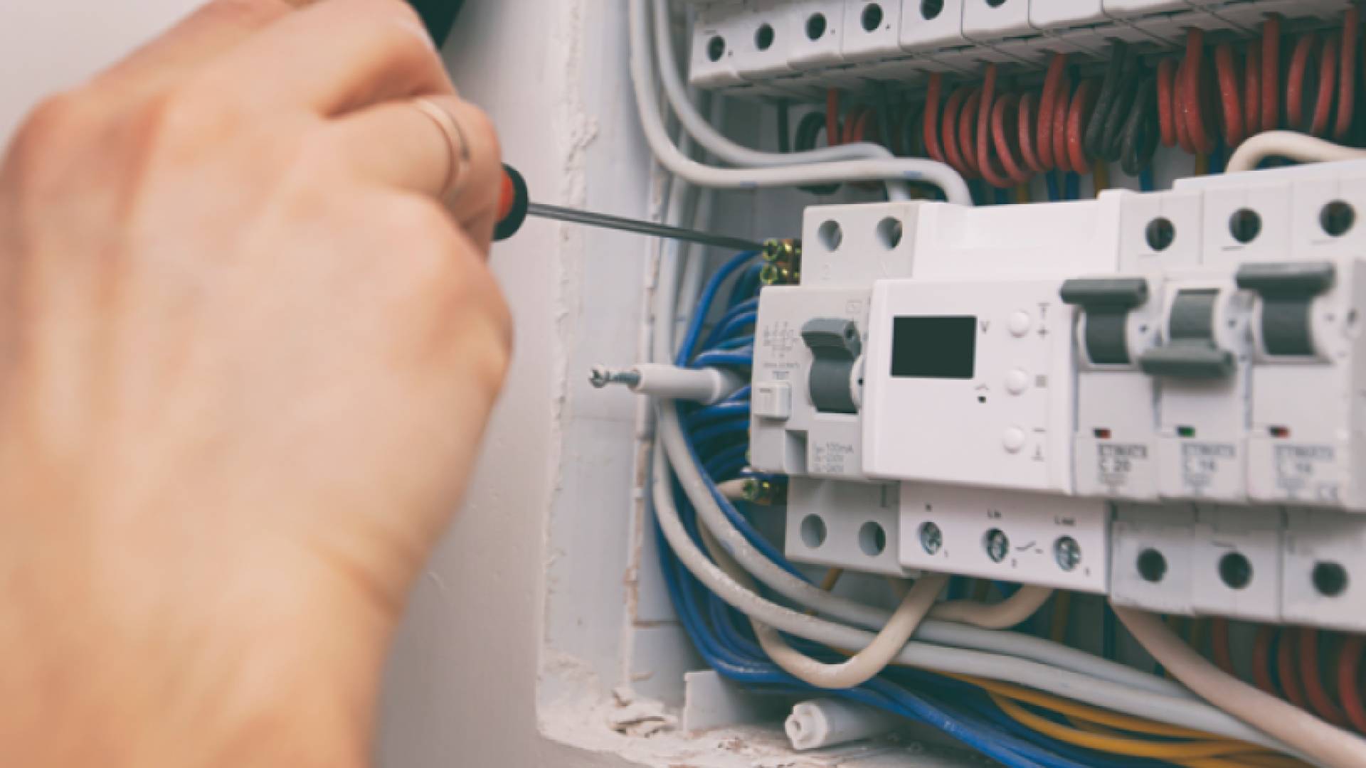 الفاقد الكهربائي