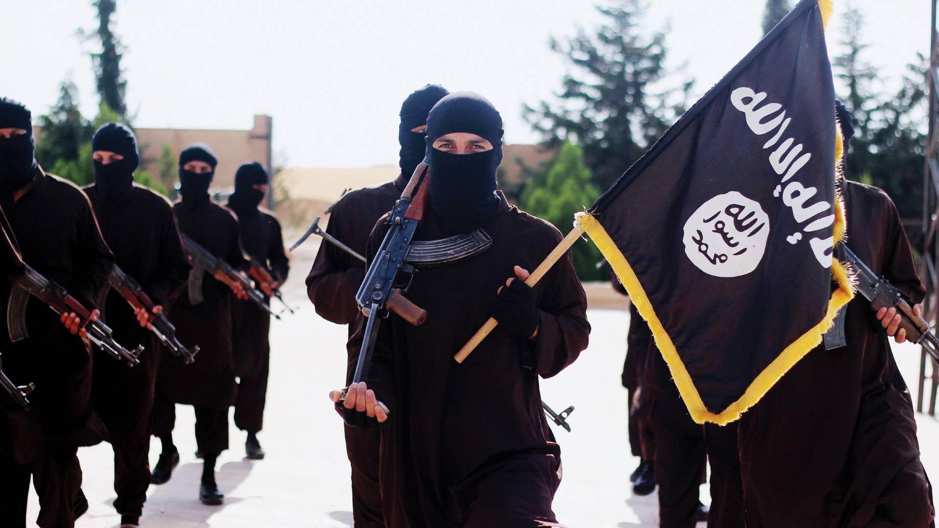 عناصر من عصابة داعش