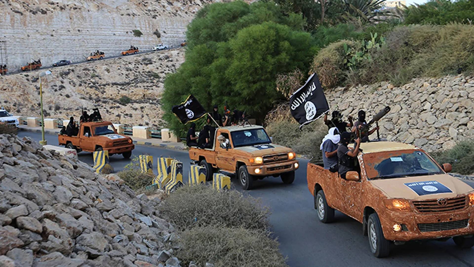 عناصر من عصابة داعش