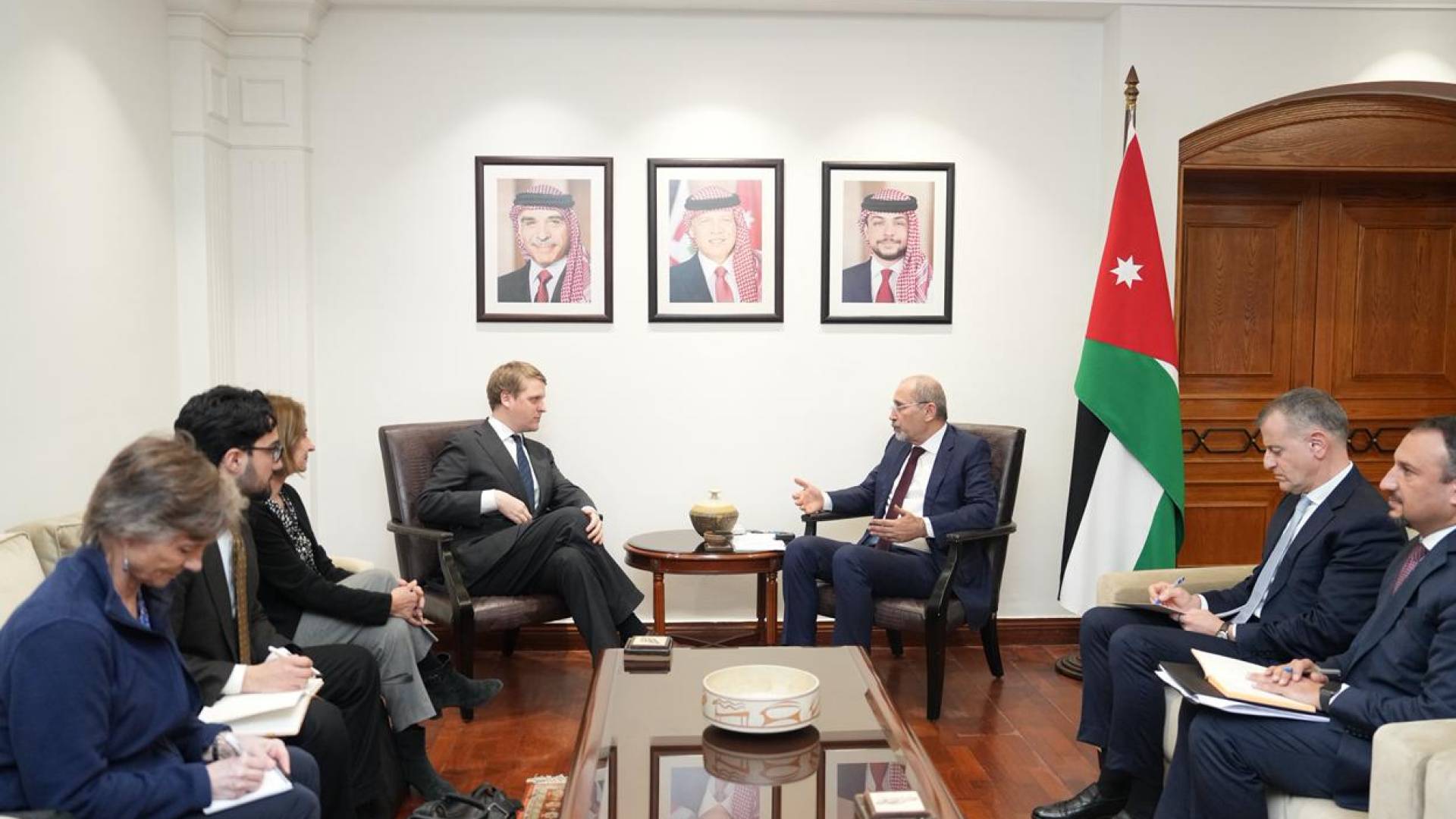 وزير الخارجية أيمن الصفدي و وزير التنمية الدولية في النرويج أسموند أوكروست