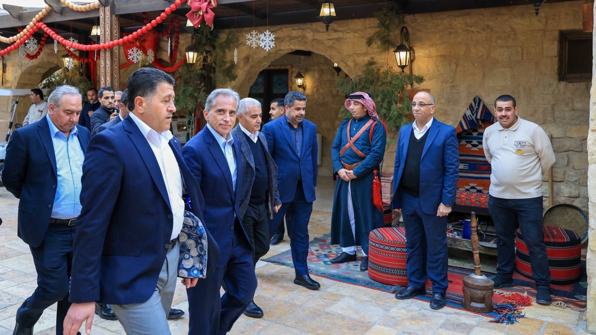 رئيس الوزراء جعفر حسان في لواء البترا