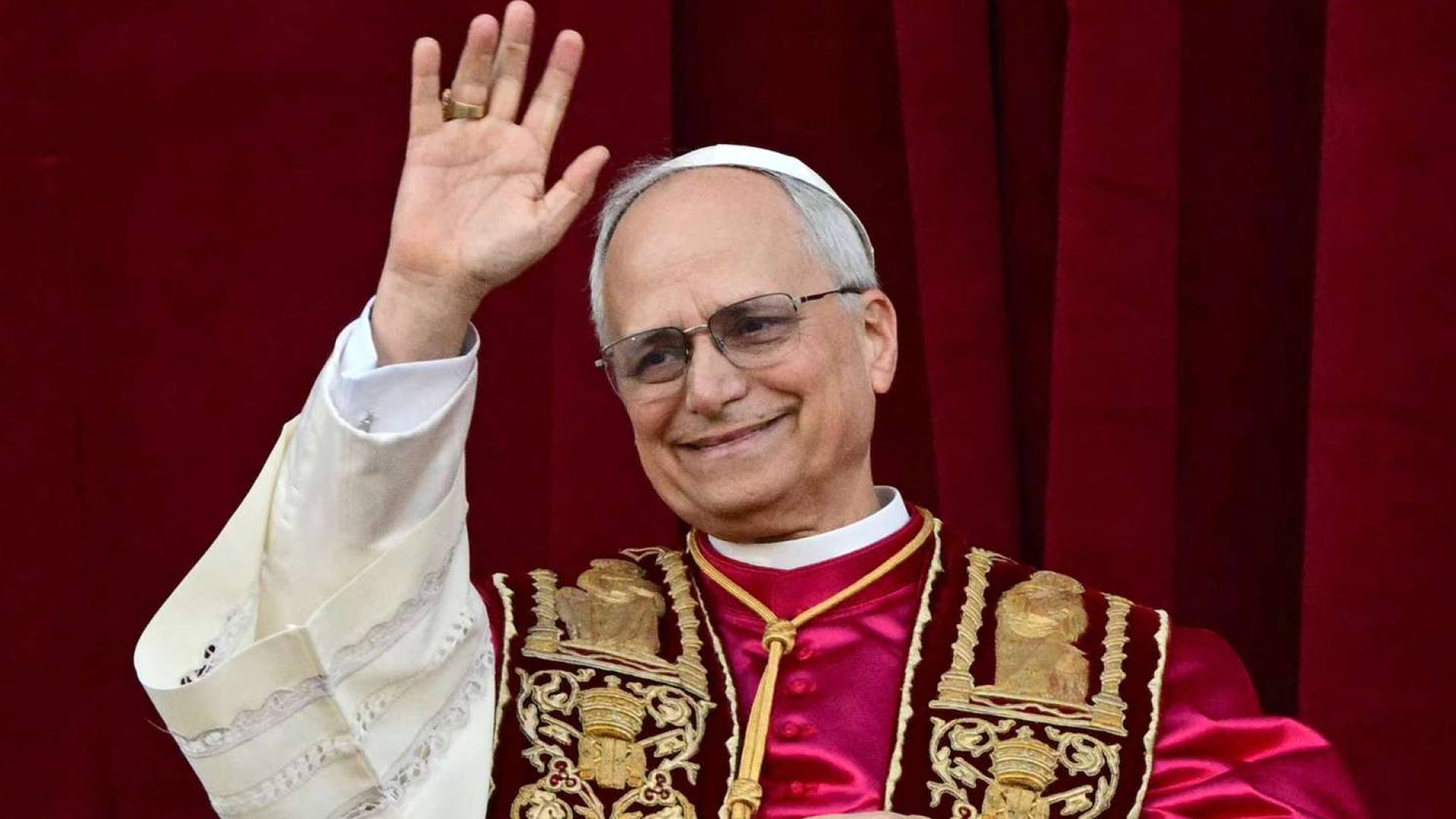 البابا ليون الرابع عشر