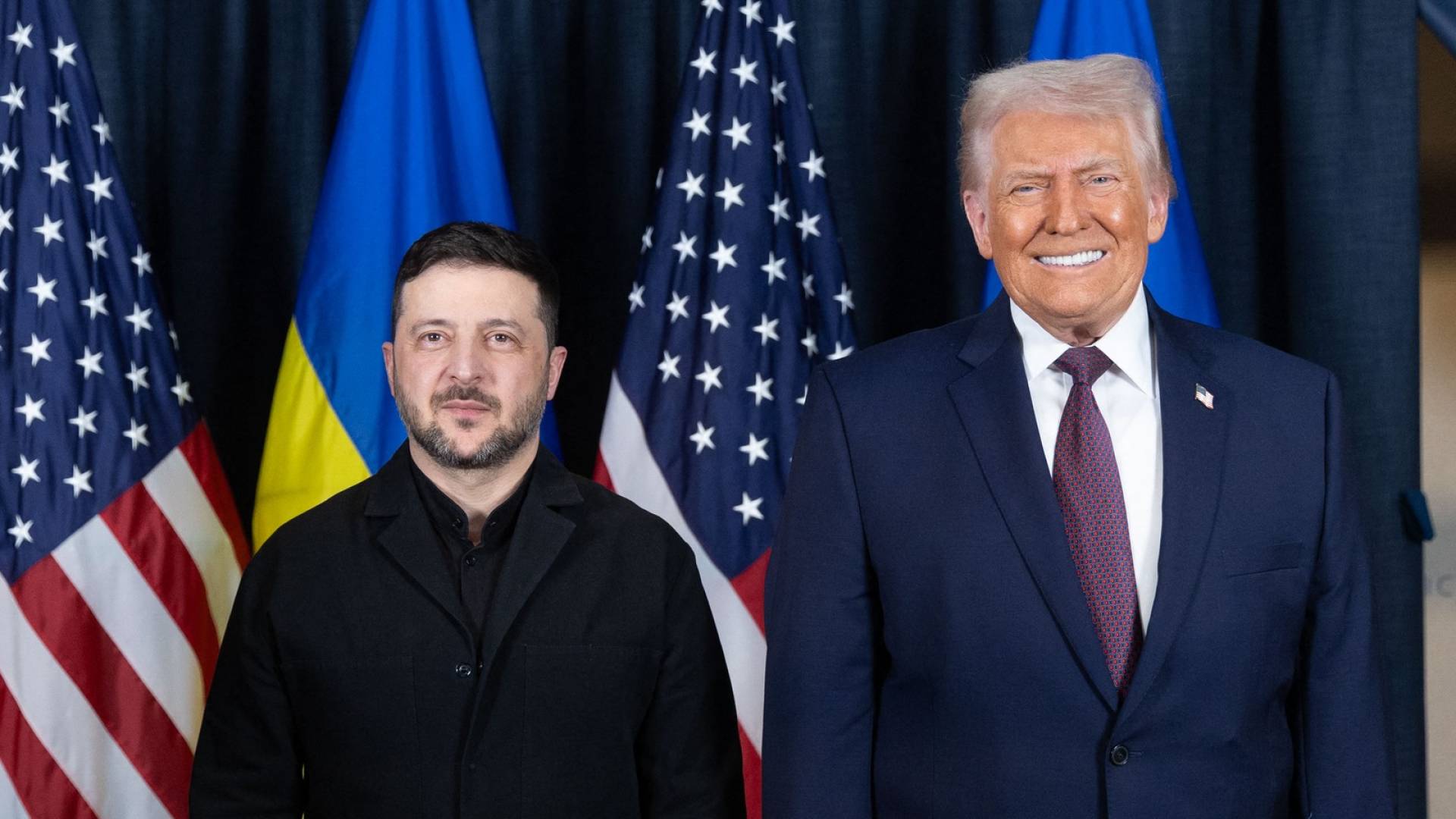 الرئيس الأمريكي دونالد ترمب والرئيس الأوكراني زيلنسكي