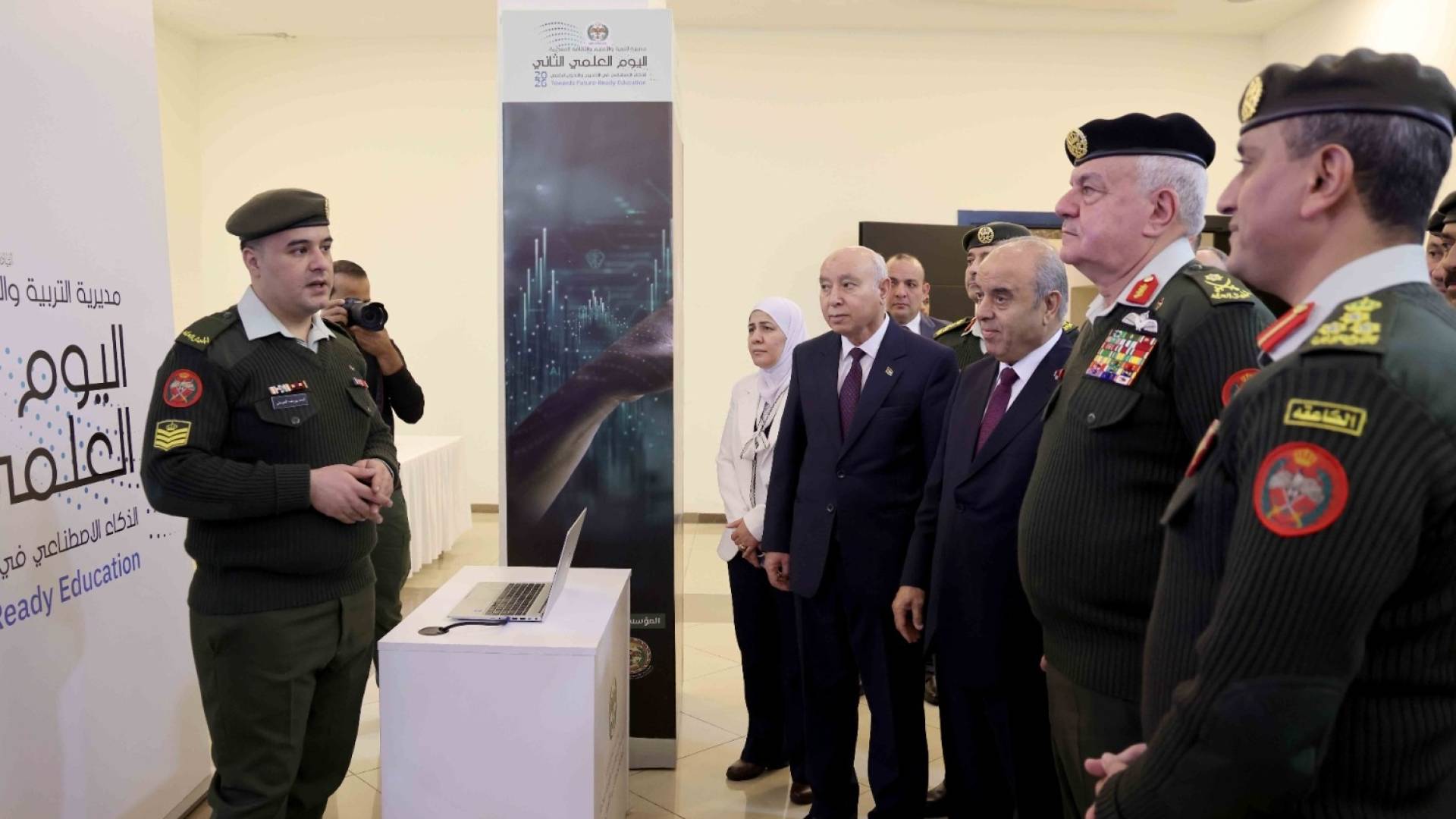اللواء الركن الحنيطي يرعى افتتاح مؤتمر اليوم العلمي الثاني لمديرية التربية والتعليم
