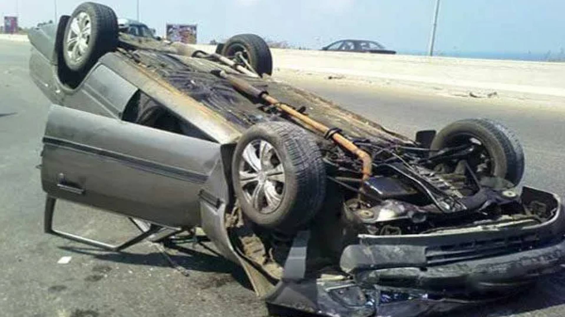 تدهور سيارة