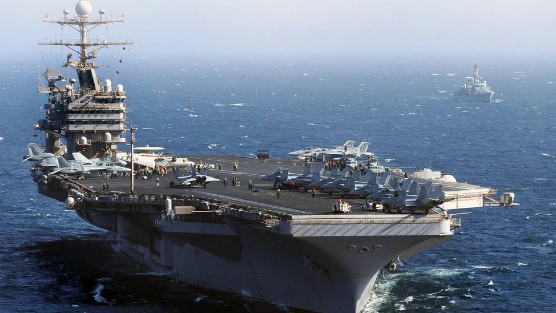 سفينة حربية أمريكية إضافية إلى الشرق الأوسط.