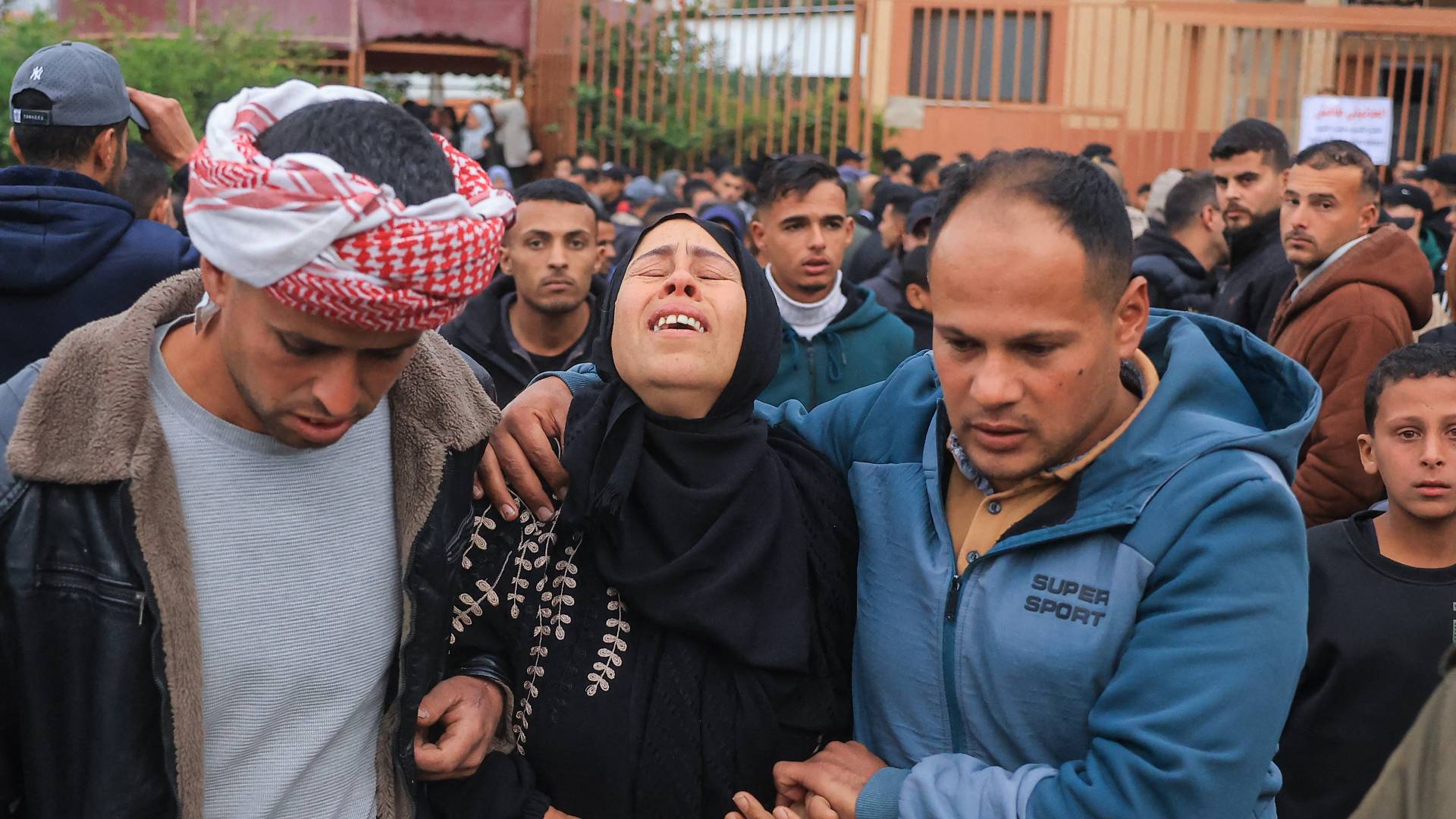 أهالي قطاع غزة