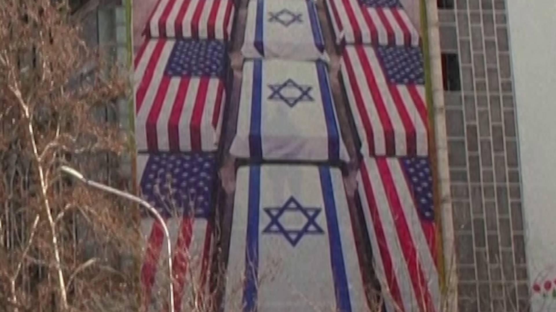 طهران تتواعد واشنطن بـ "النعوش"