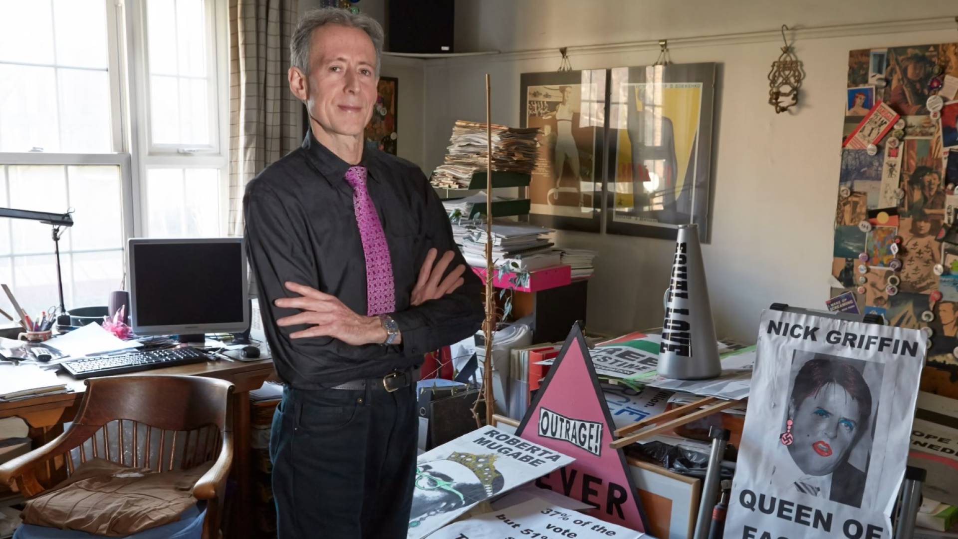 الناشط والحقوقي البريطاني البارز، بيتر تاتشل