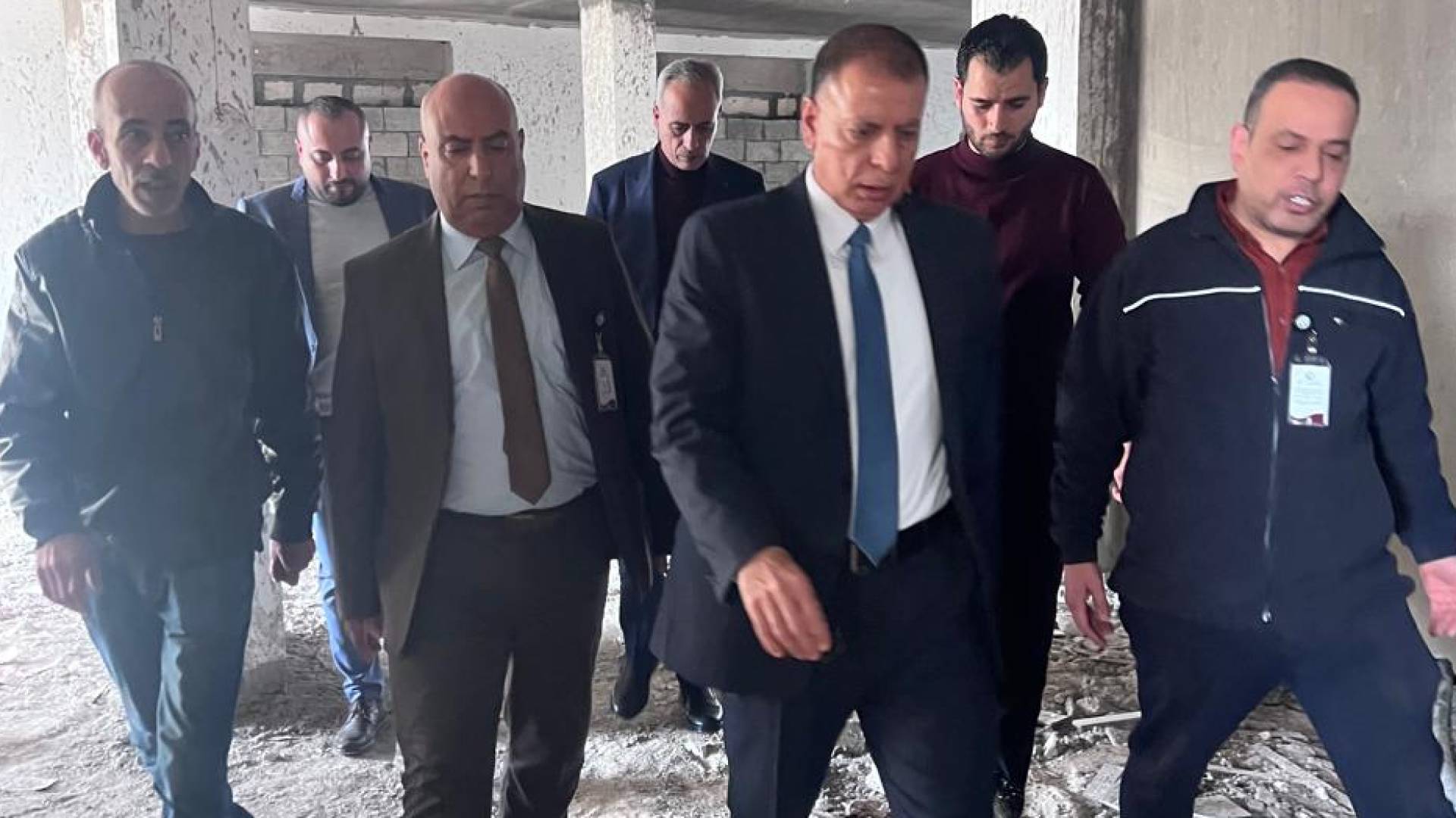 وزير الداخلية يتفقد مديرية أحوال وجوازات إربد