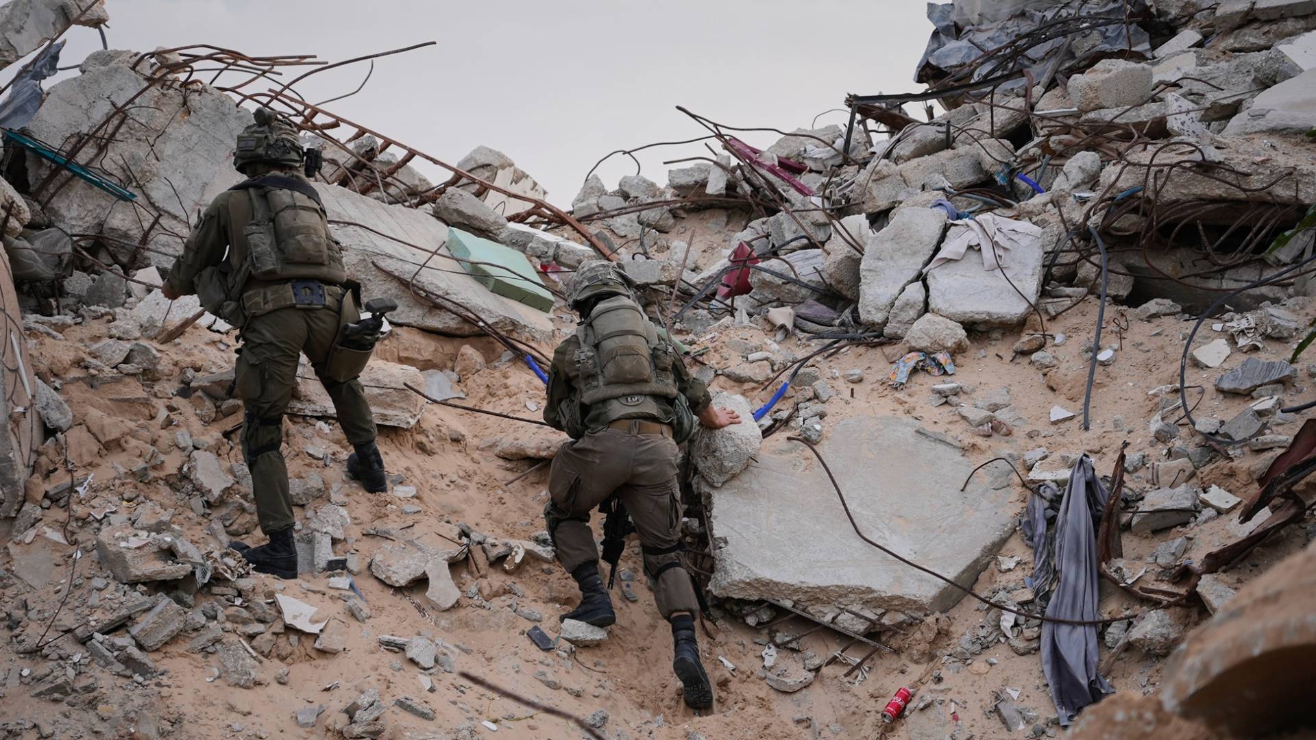 عناصر من جيش ااحتلال