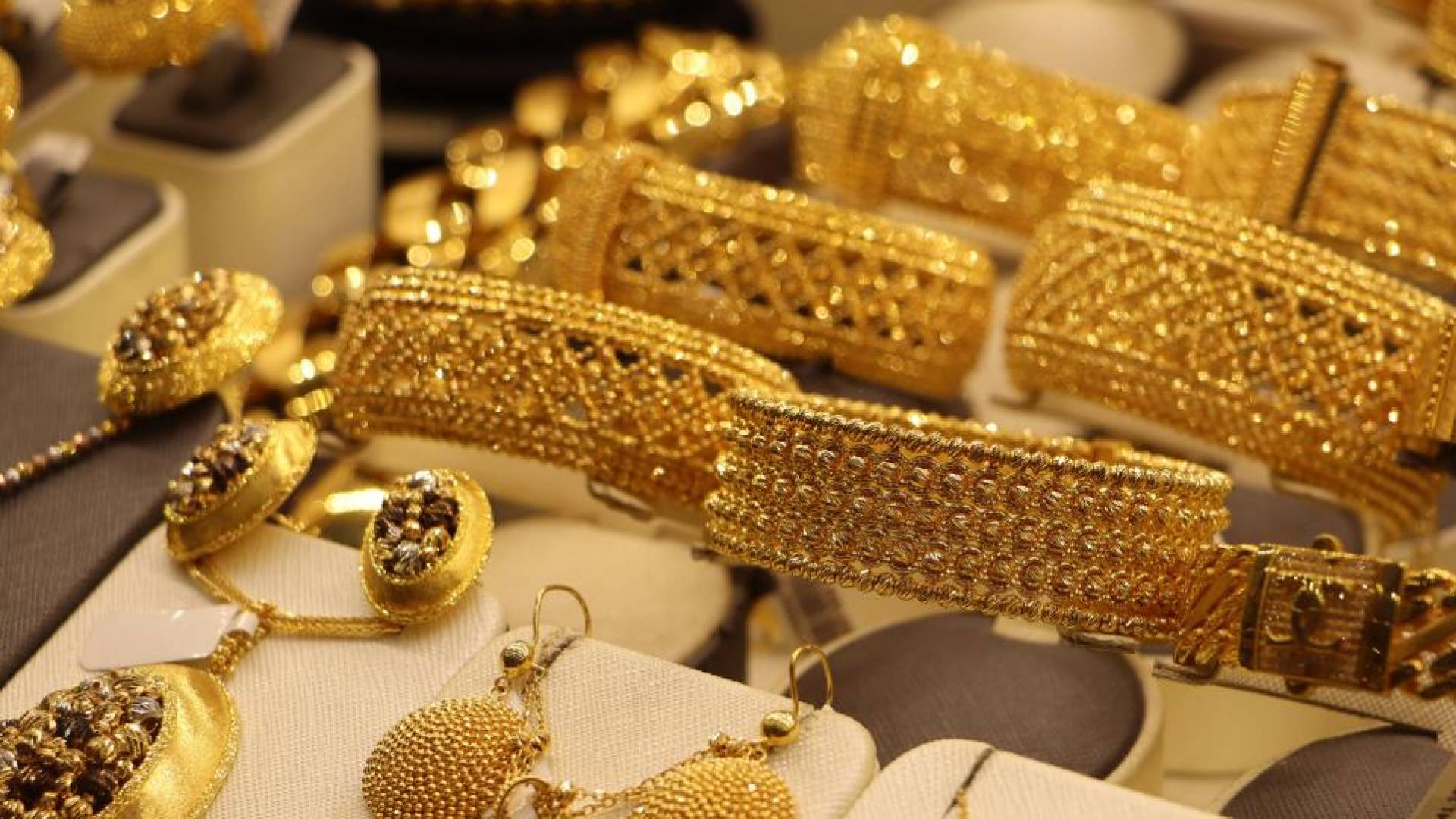 مجوهرات ذهبية