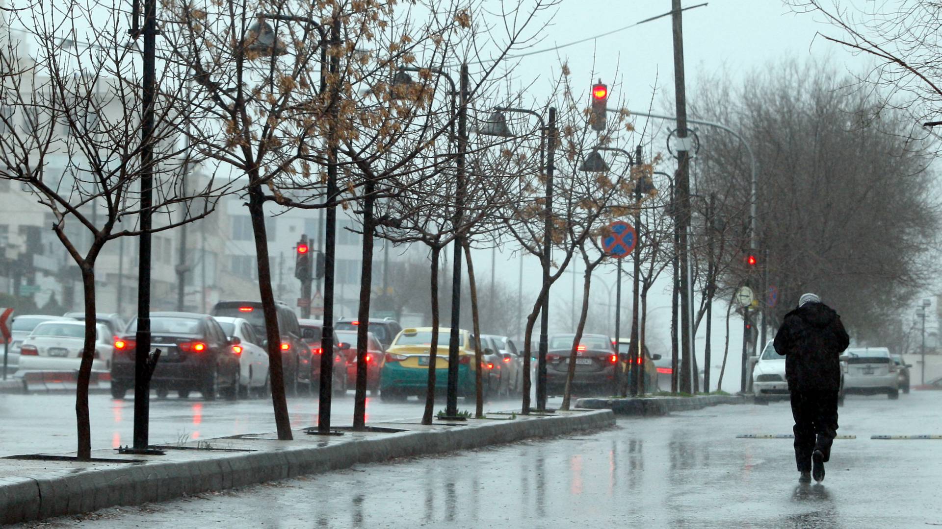 إحدى شوارع العاصمة عمان بالشتاء