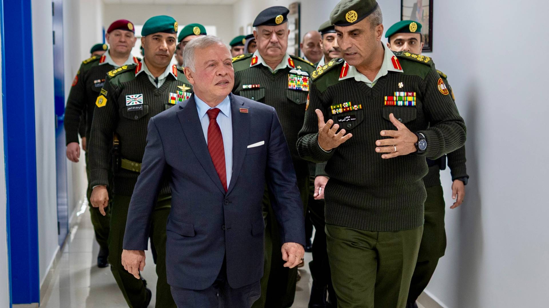 الملك عبدالله الثاني يفتتح مجمع طب وجراحة الأسنان العسكري في خلدا -فيديو