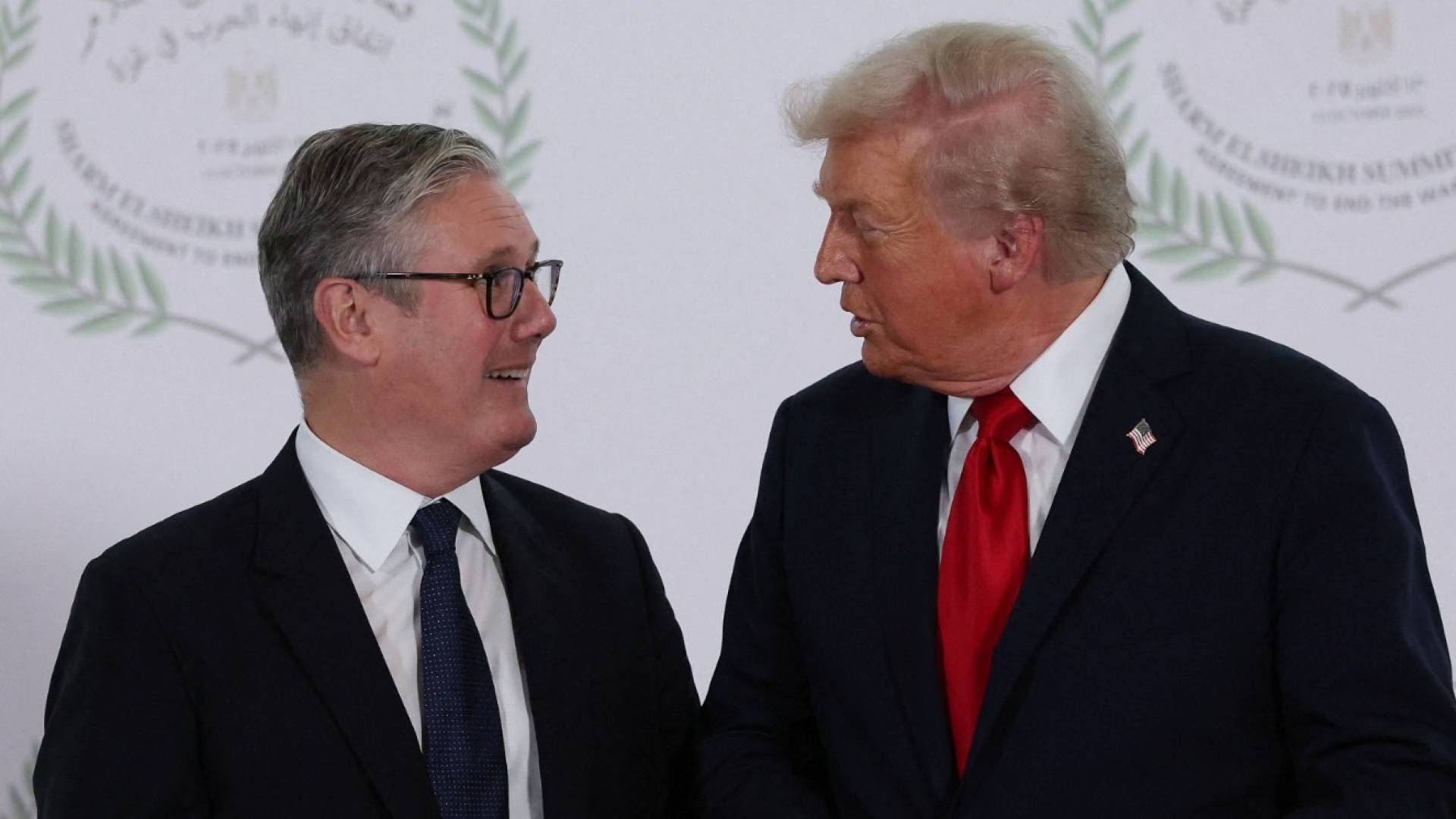 الرئيس الأمريكي دونالد ترمب ورئيس وزراء بريطانيا كير ستارمر