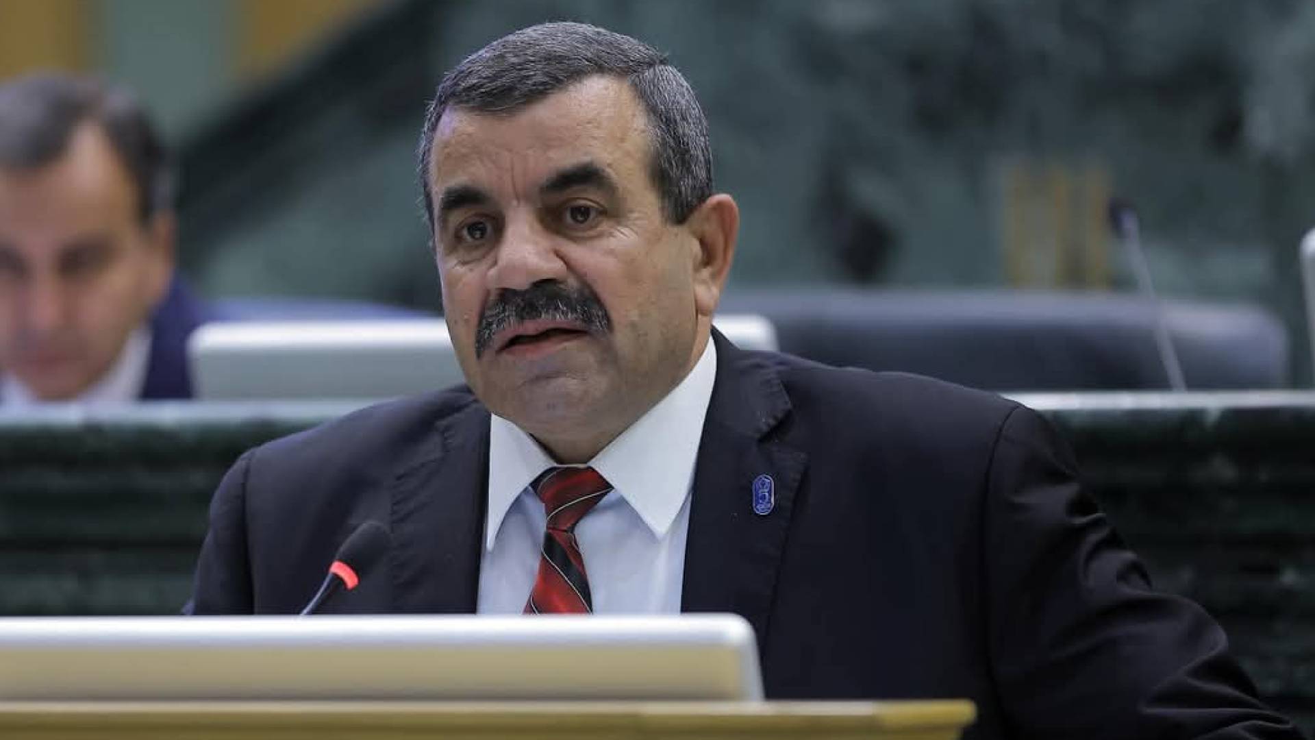 النائب مصطفى العماوي