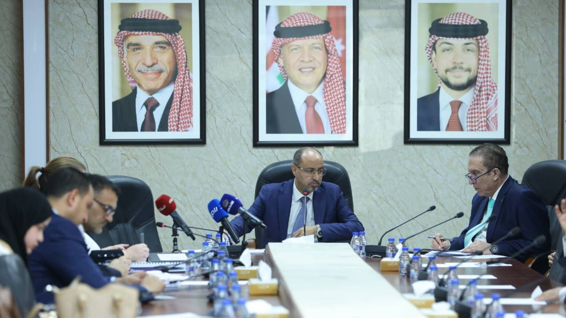 اجتماع للجنة المالية في مجلس النواب الأردني