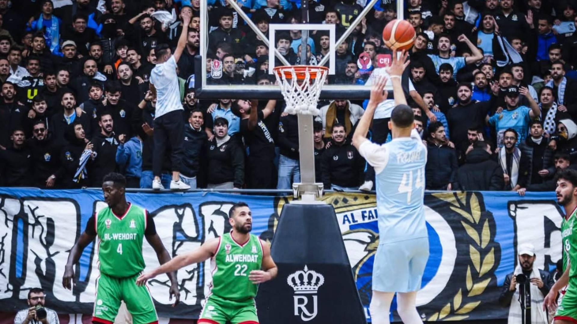 من مباراة سابقة بين الفيصلي والوحدات