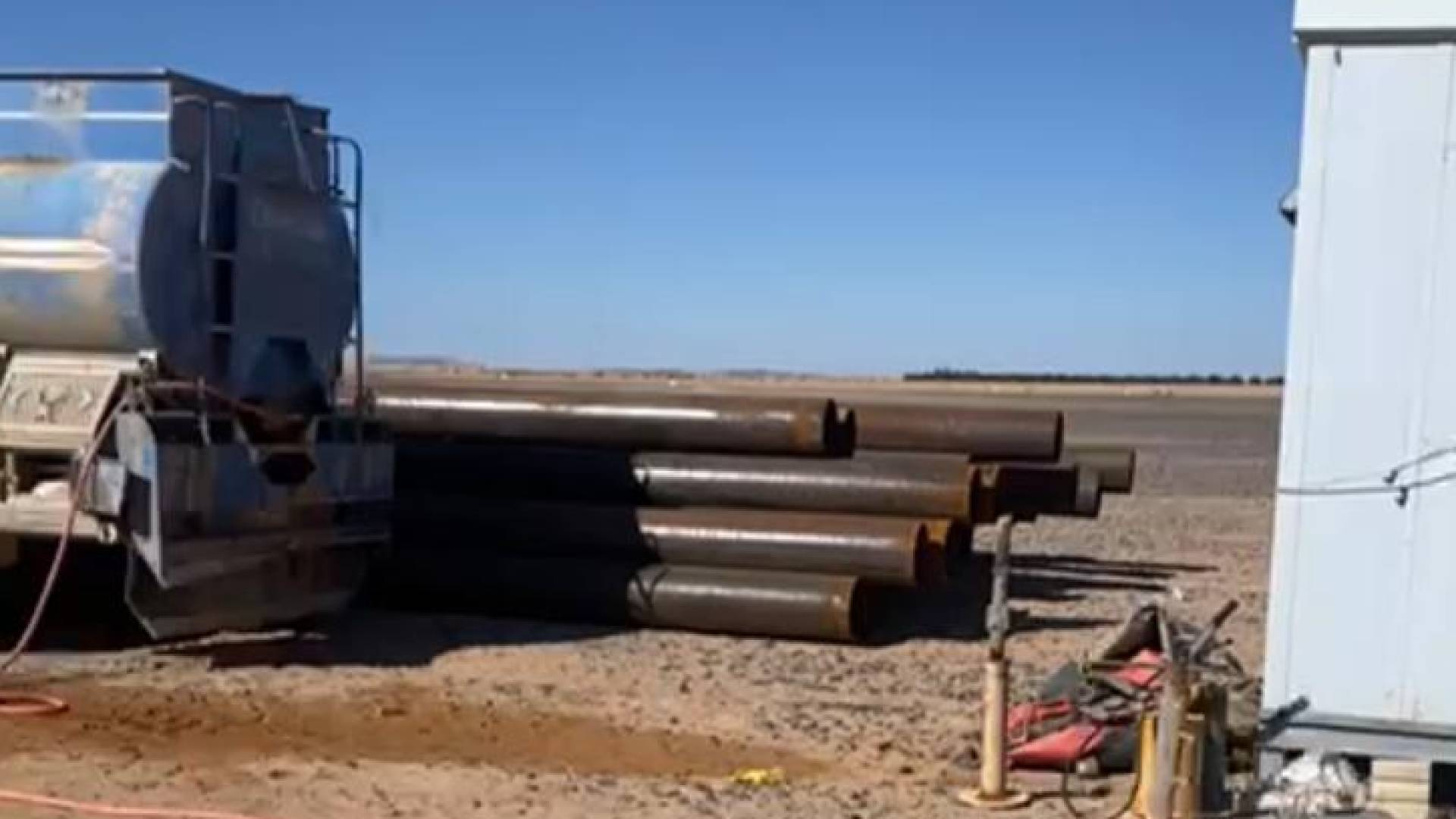 حفارة في ناعور