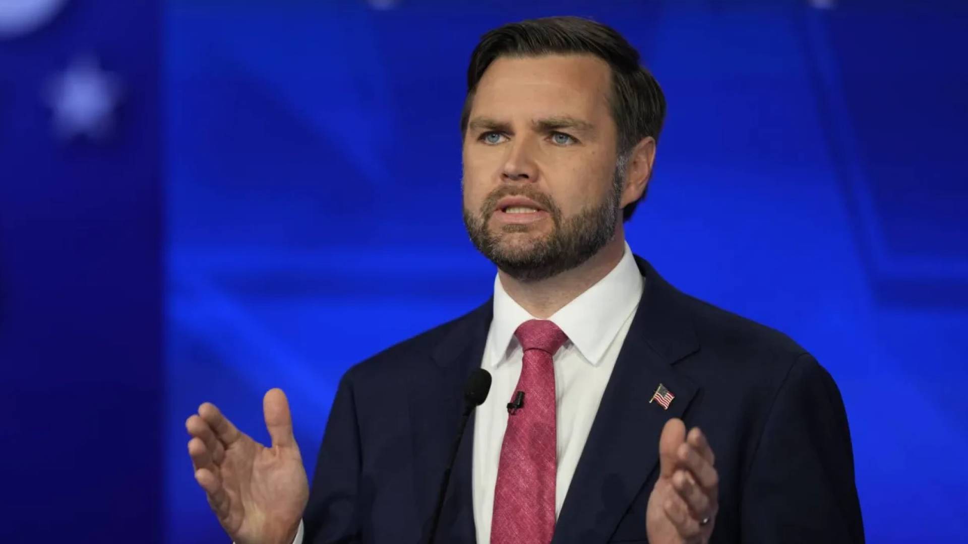 نائب الرئيس الأمريكي جيه دي فانس