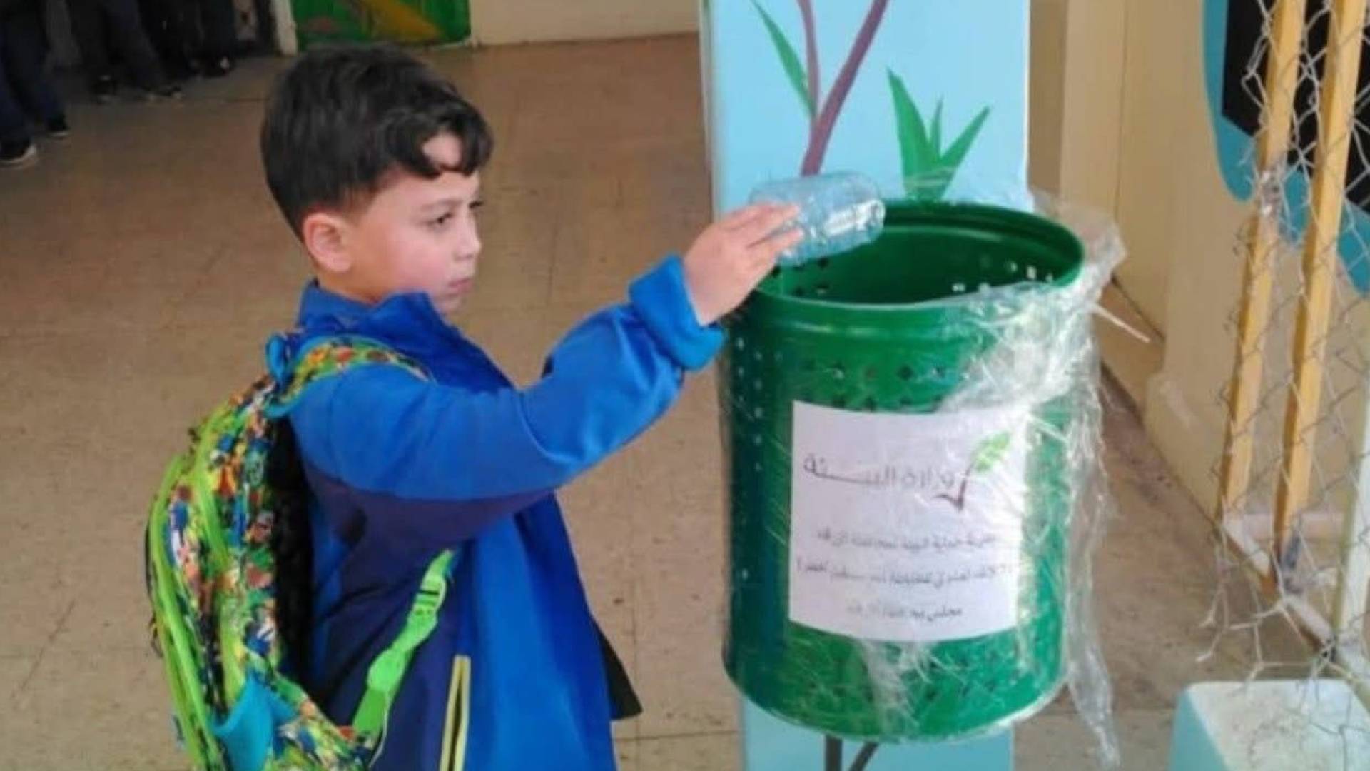 توزيع 600 حاوية وسلة لفرز النفايات في الزرقاء