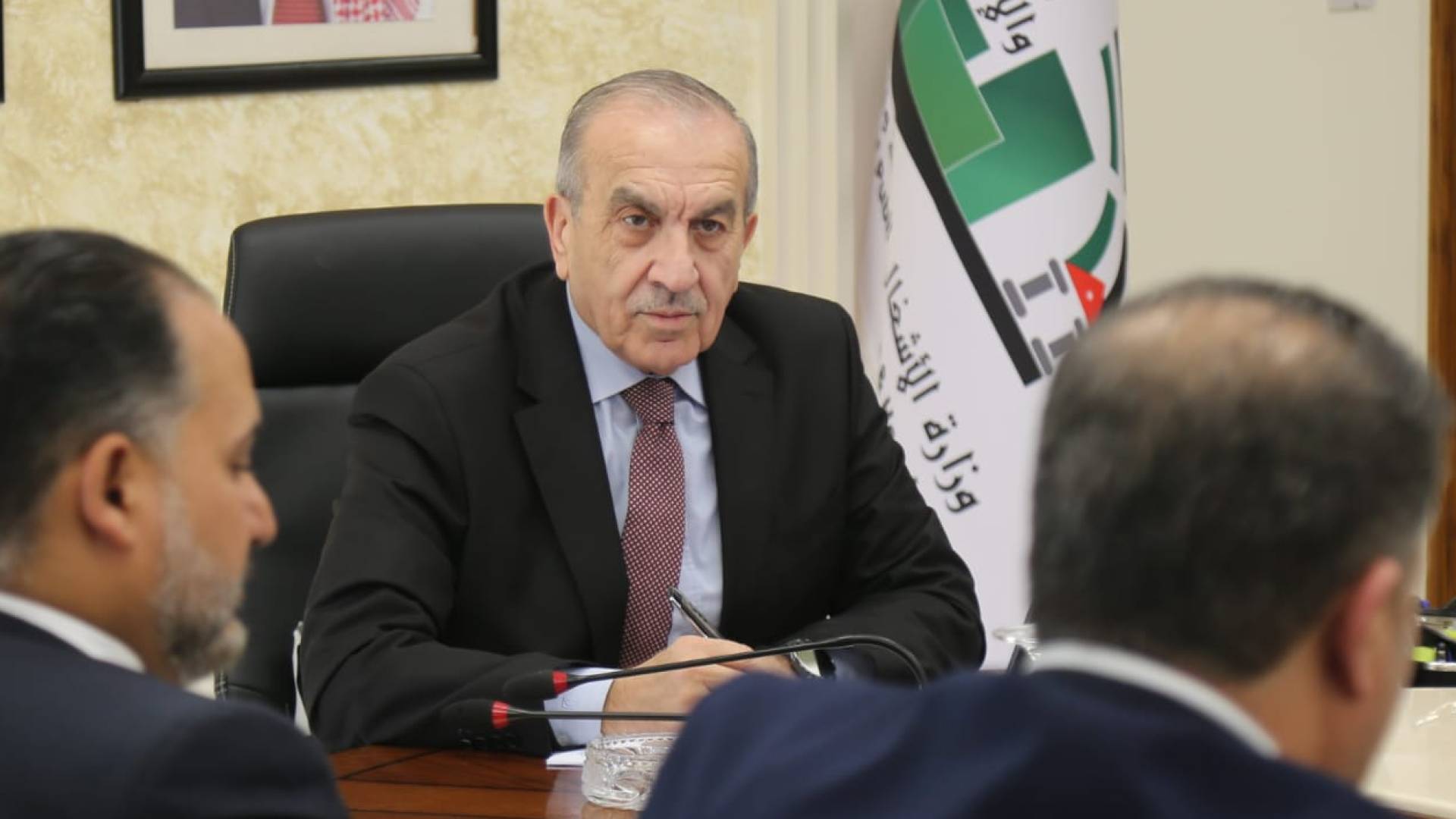 وزير الأشغال العامة ماهر أبو السمن