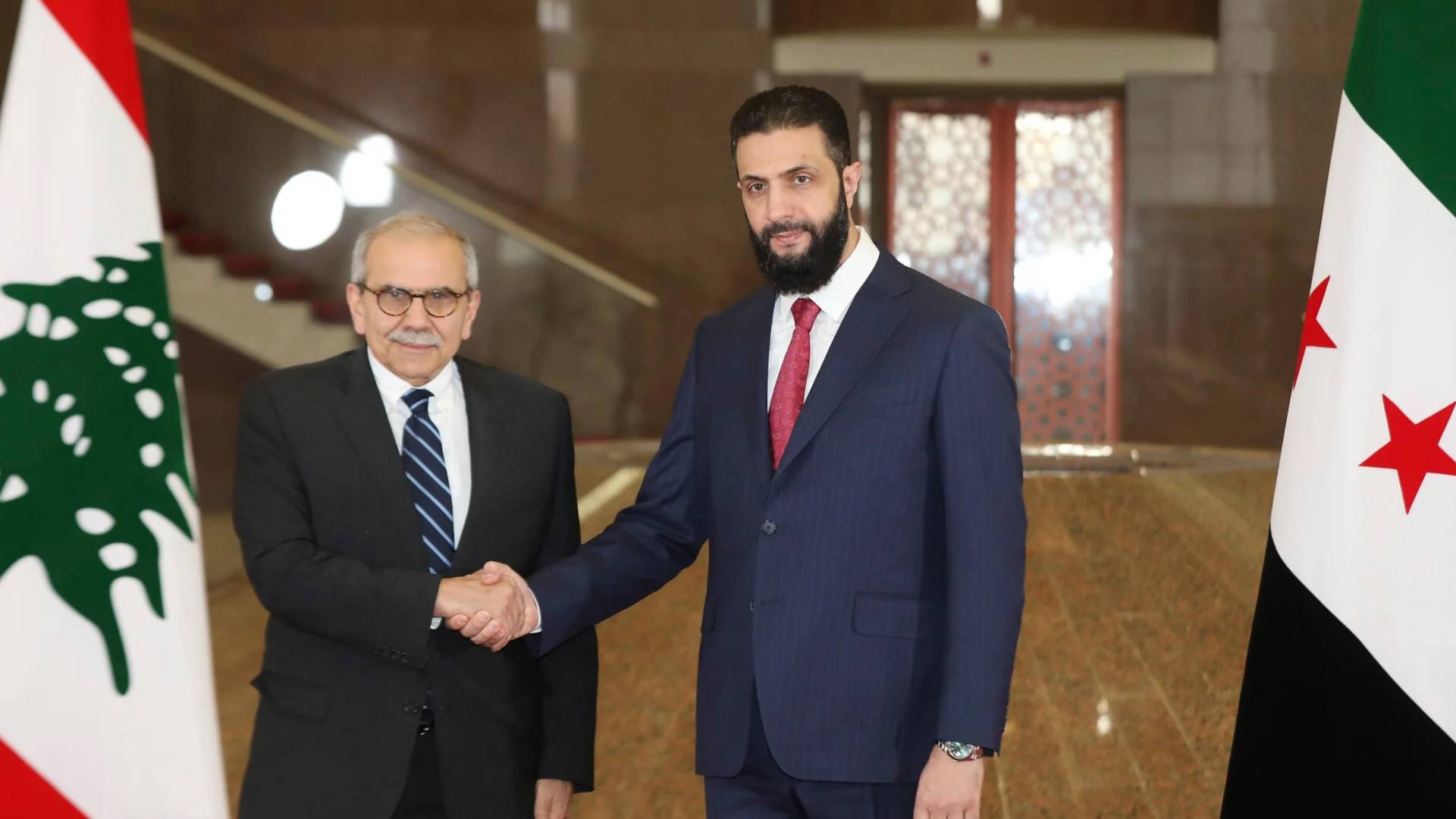 الرئيس السوري أحمد الشرع ورئيس وزراء لبنان نواف  سلام