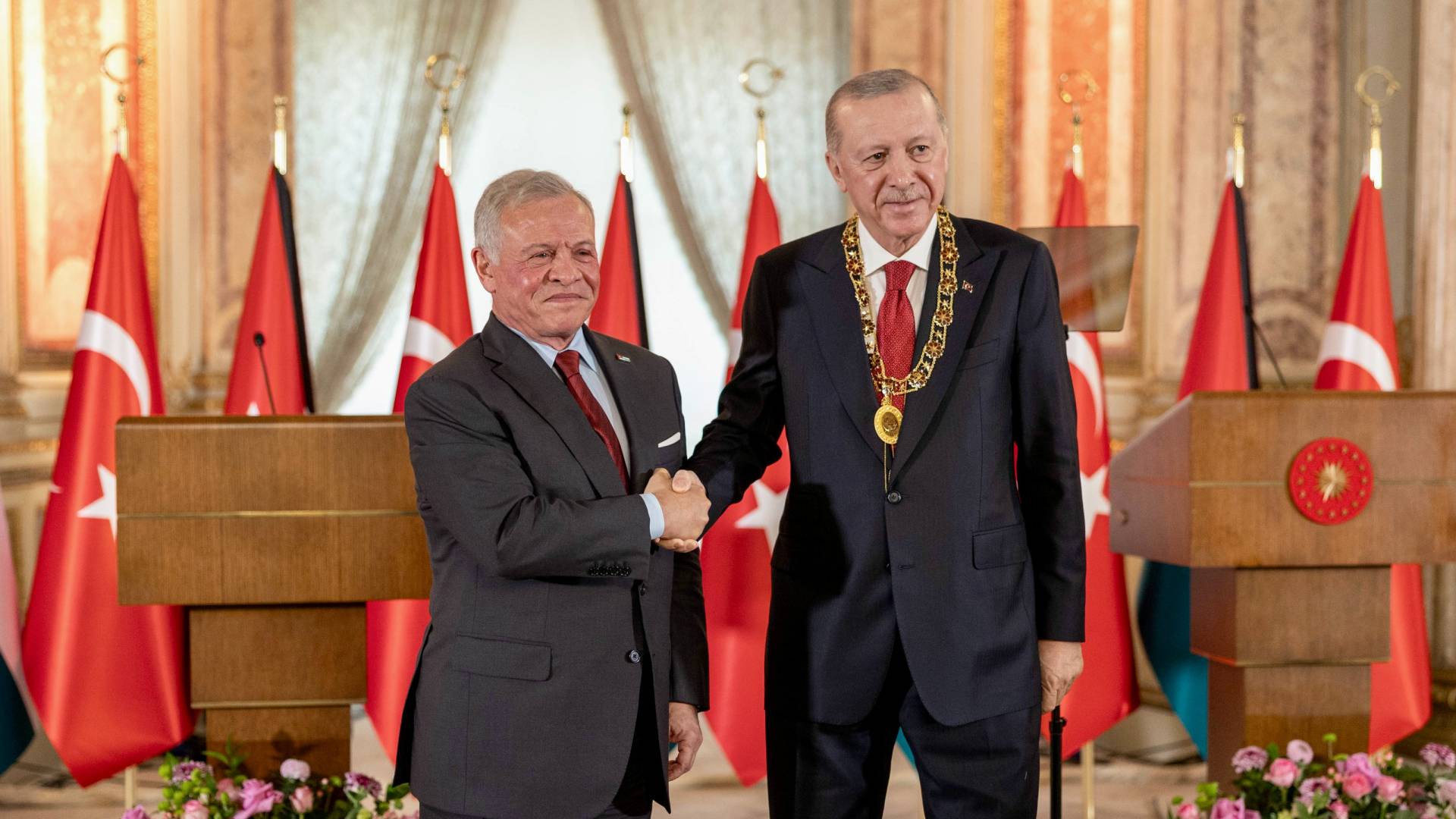 الملك عبدالله الثاني والرئيس التركي رجب طيب اردوغان