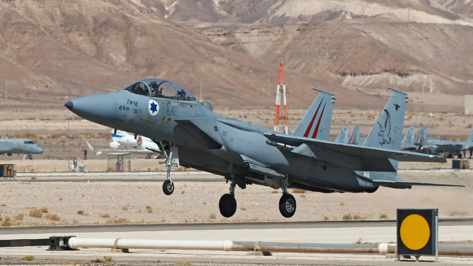 طائرة حربية تابعة للاحتلال