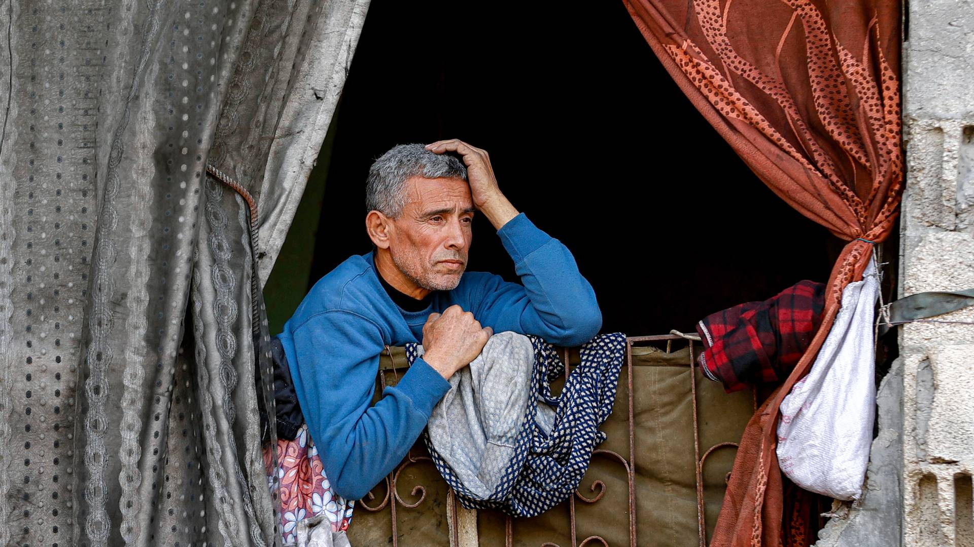 معاناة أهالي قطاع غزة