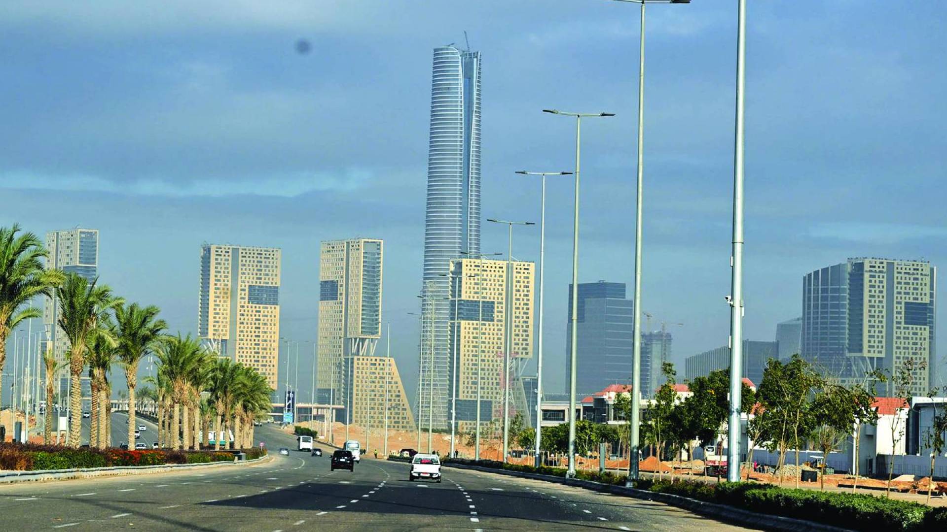 الحكومة المصرية أثناء الاحتفال بتسليم أول 3 أبراج إدارية بالعاصمة الإدارية (رئاسة الوزراء)