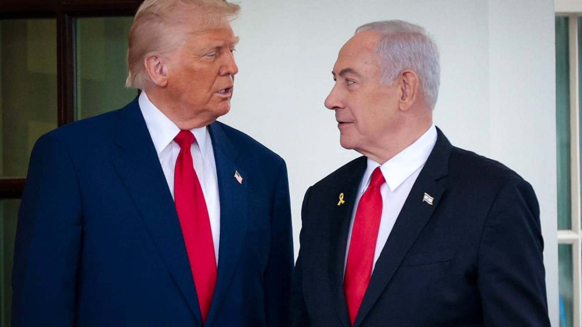 الرئيس الأمريكي  دونالد ترمب ورئيس وزراء الاحتلال نتنياهو