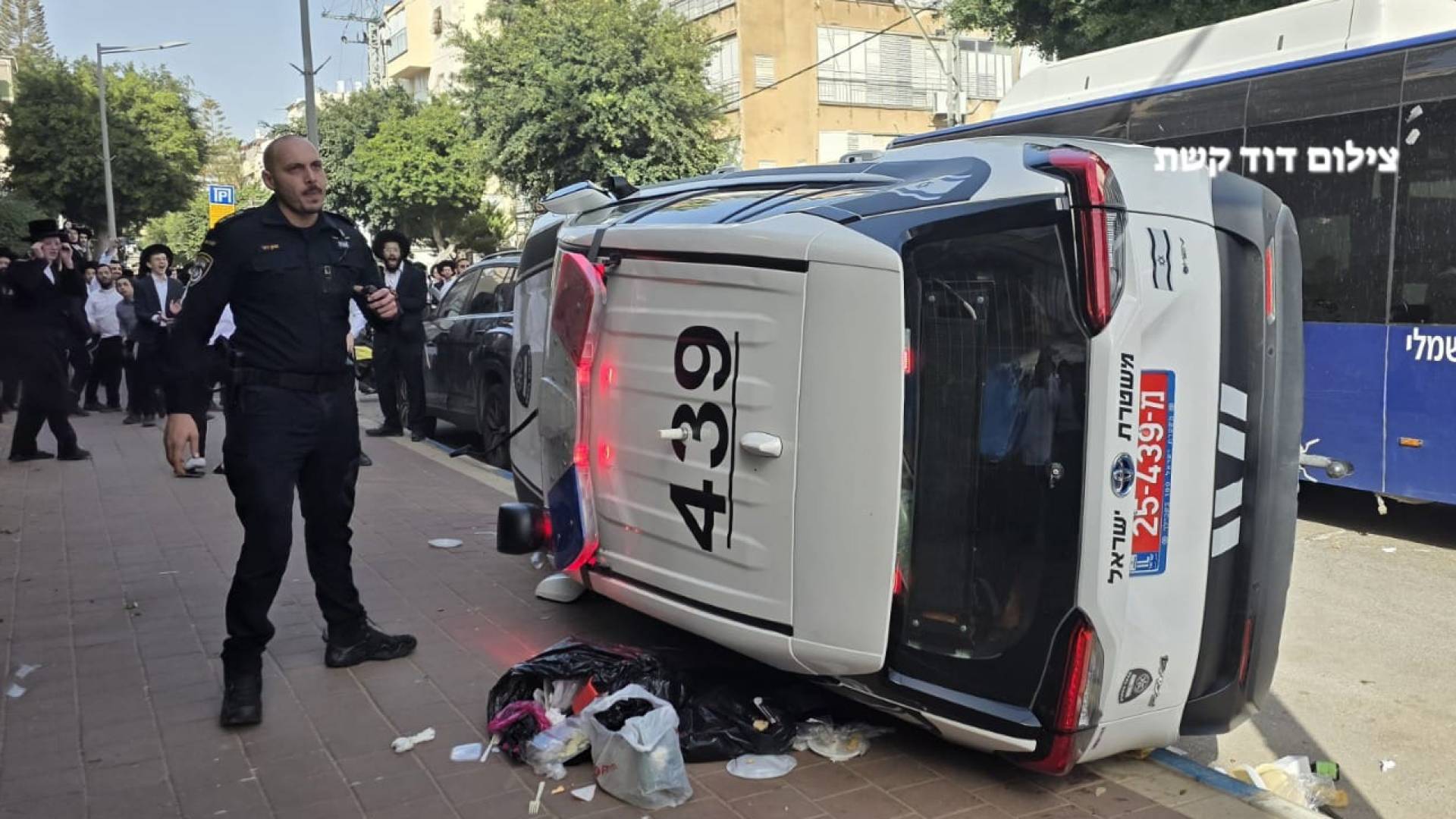 تل أبيب تشتعل.. مواجهات بين الحريديم وشرطة الاحتلال رفضا للتجنيد - فيديو