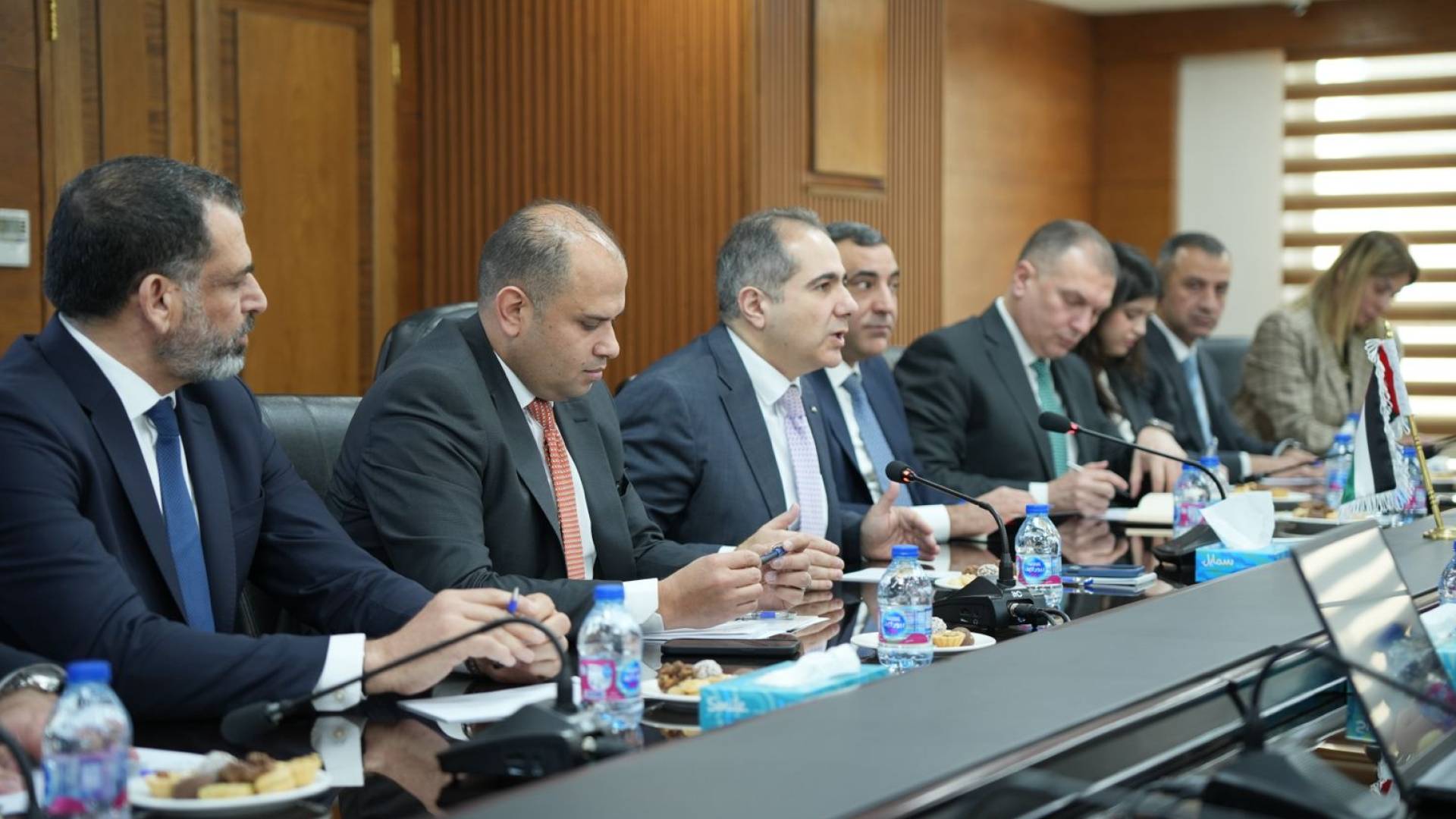 وزير الاستثمار طارق أبو غزالة ورئيس هيئة الاستثمار السورية طلال الهلالي