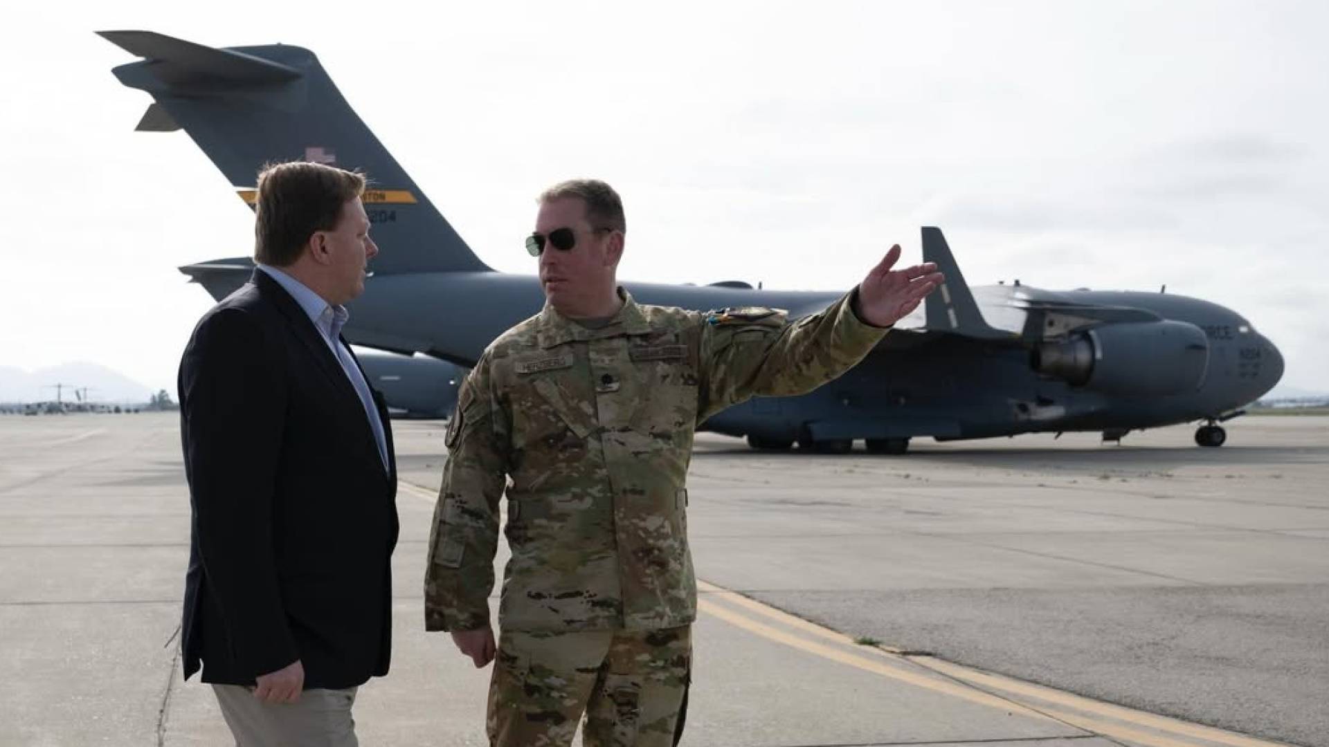 نجاح أول عملية نقل جوي لمفاعل نووي مصغر في تاريخ الولايات المتحدة.