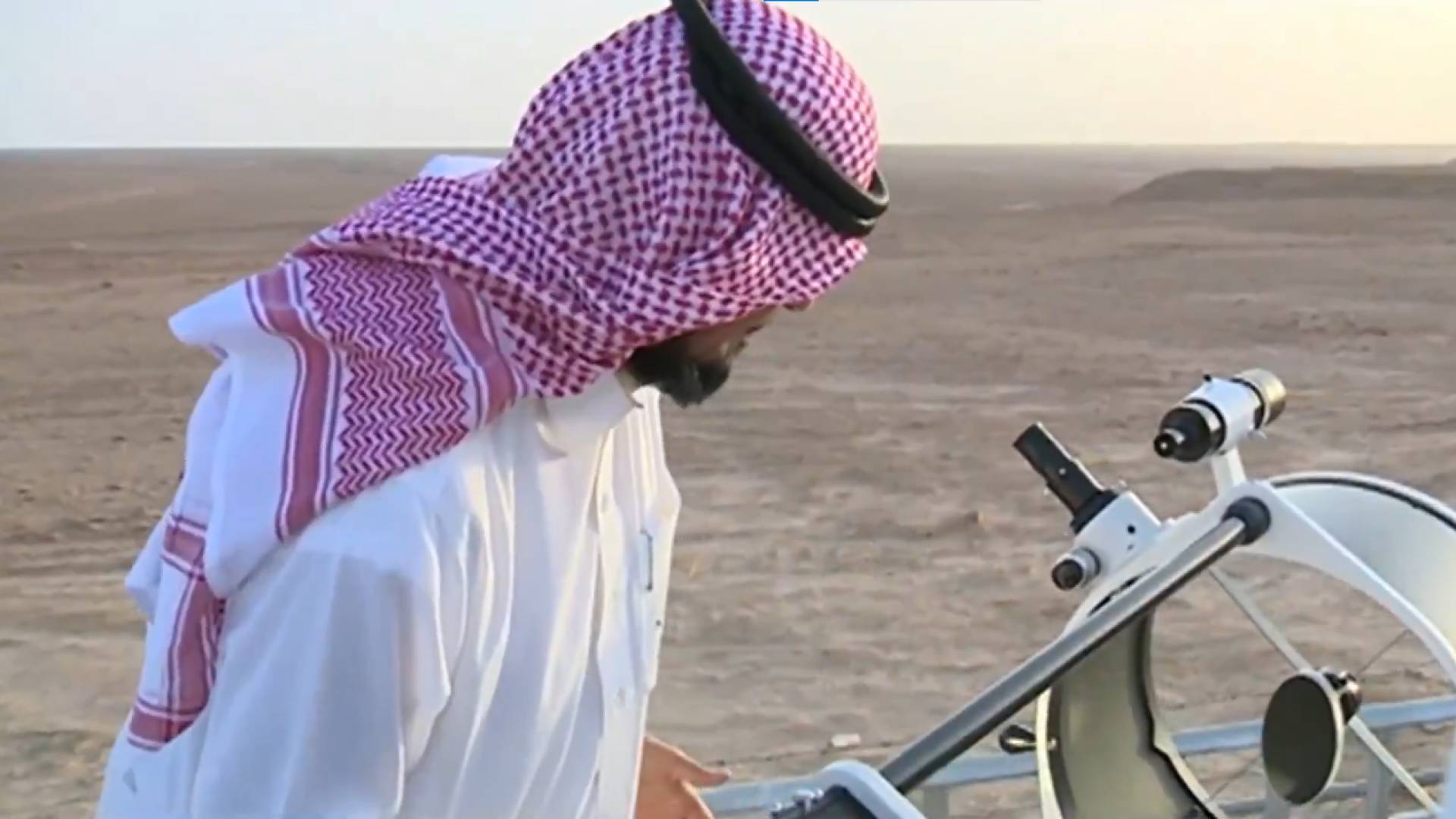 خلال رصد هلال شهر رمضان المبارك في السعودية