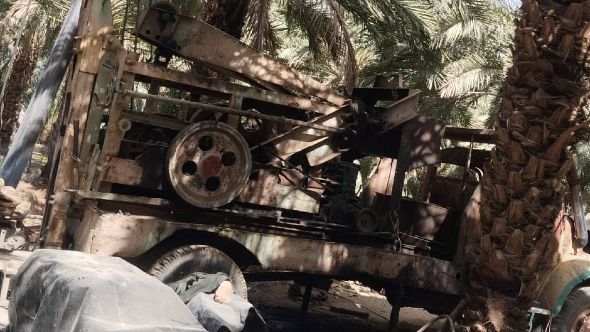 ضبط حفارة مخالفة