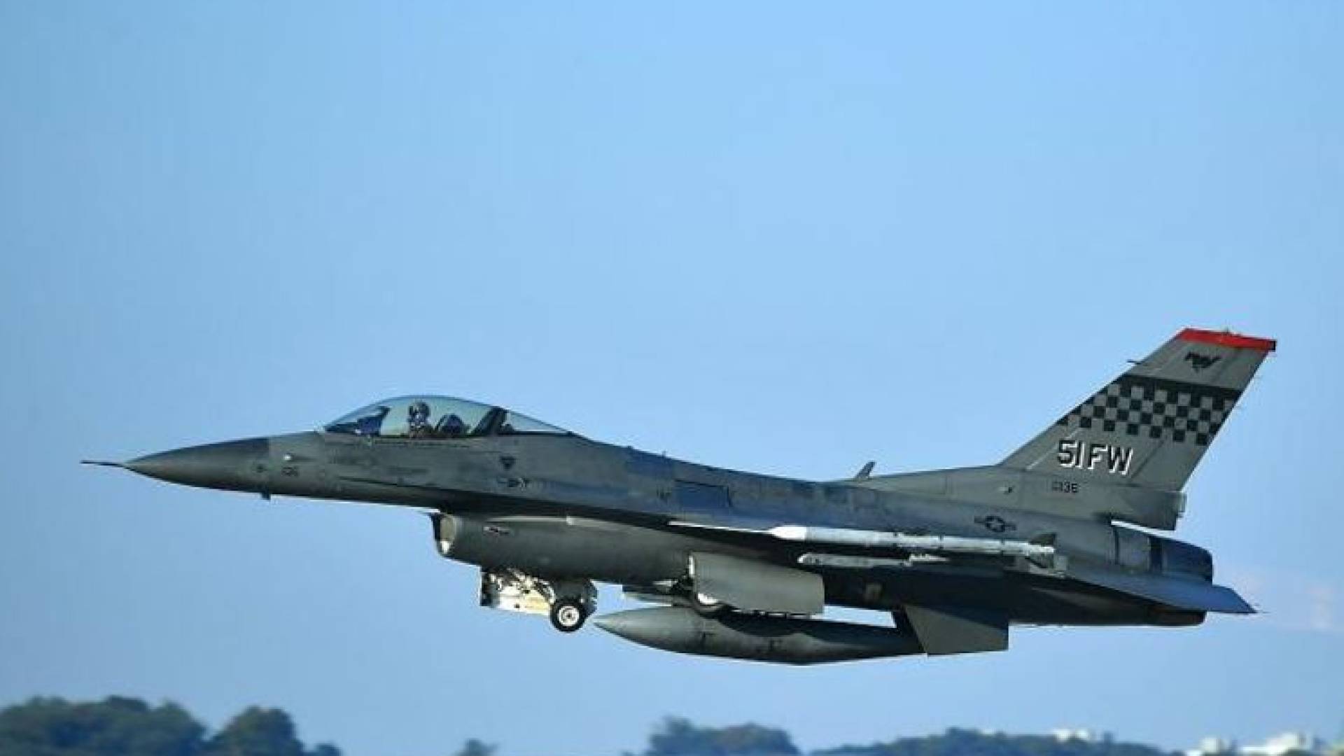 طائرة أمريكية من طراز "F-16" في كوريا الجنوبية